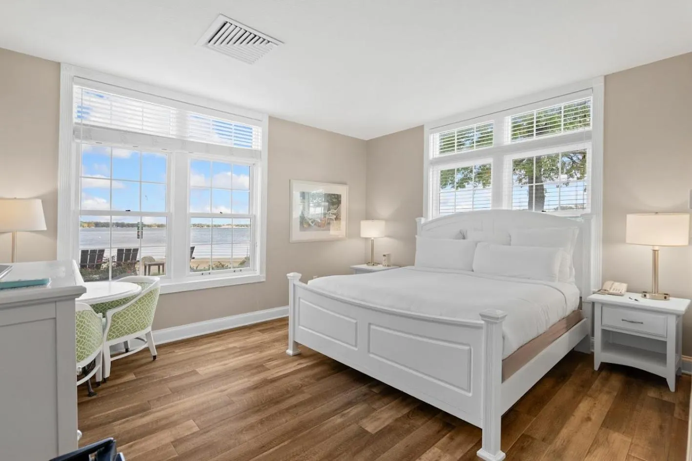 Bedroom, Bed in Oakwood Resort