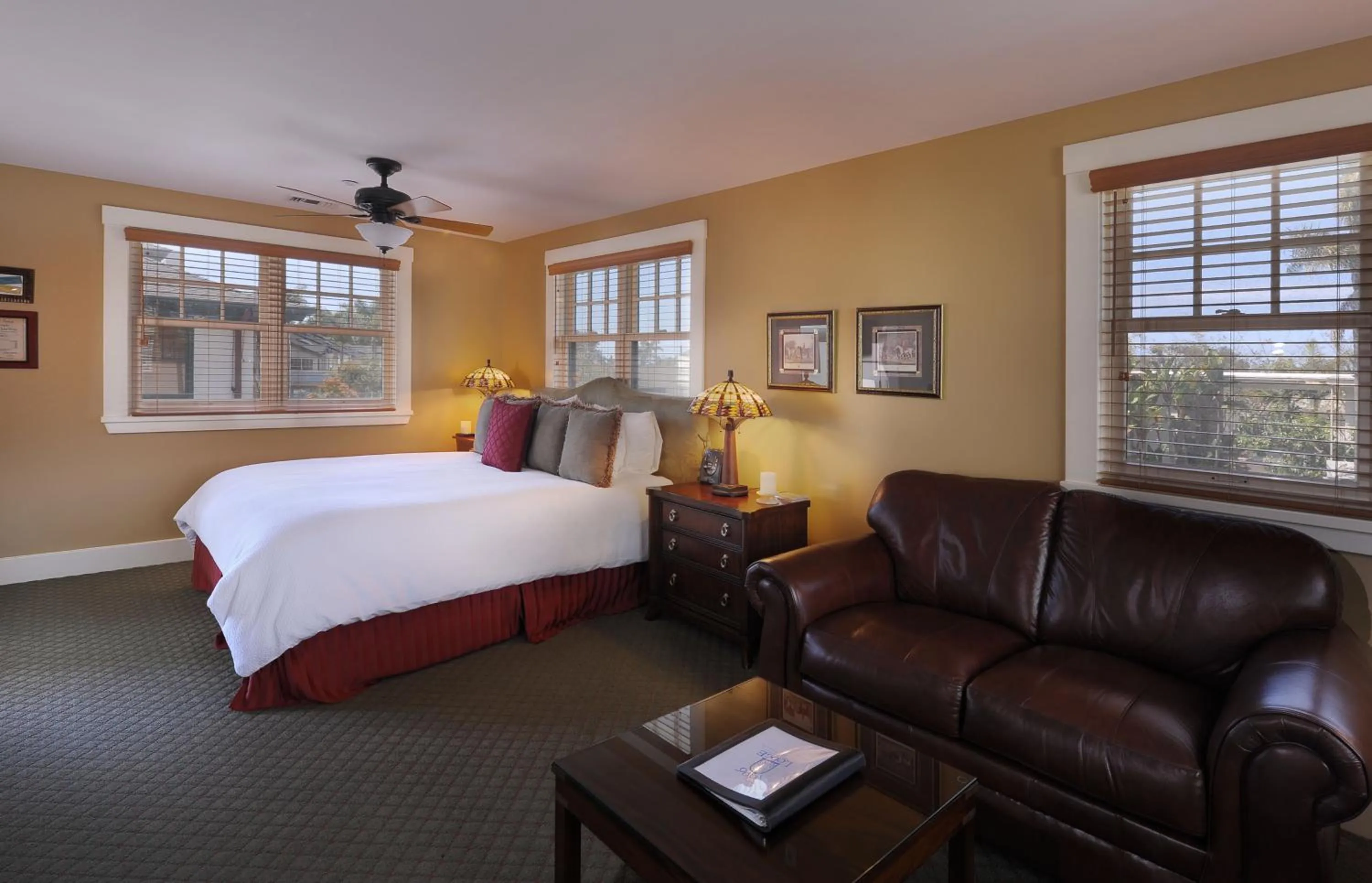 Bedroom, Bed in 1906 Lodge