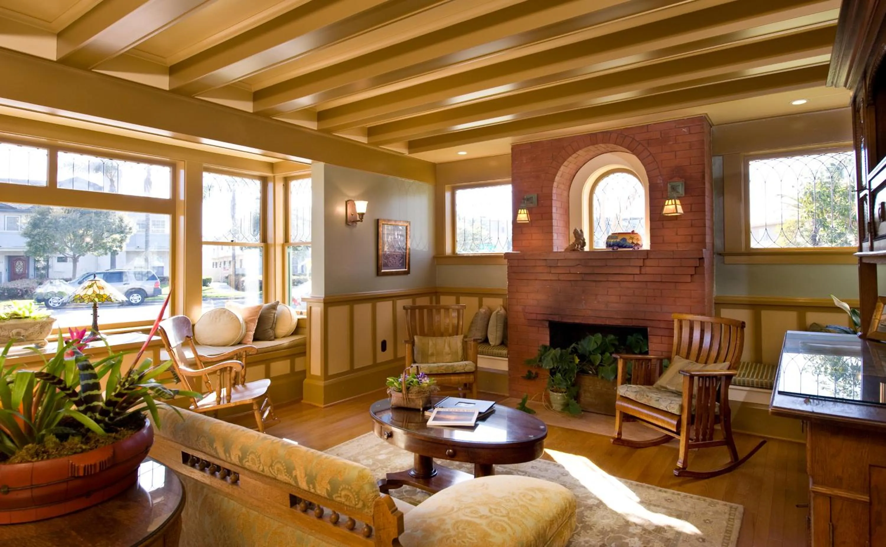 Communal lounge/ TV room in 1906 Lodge