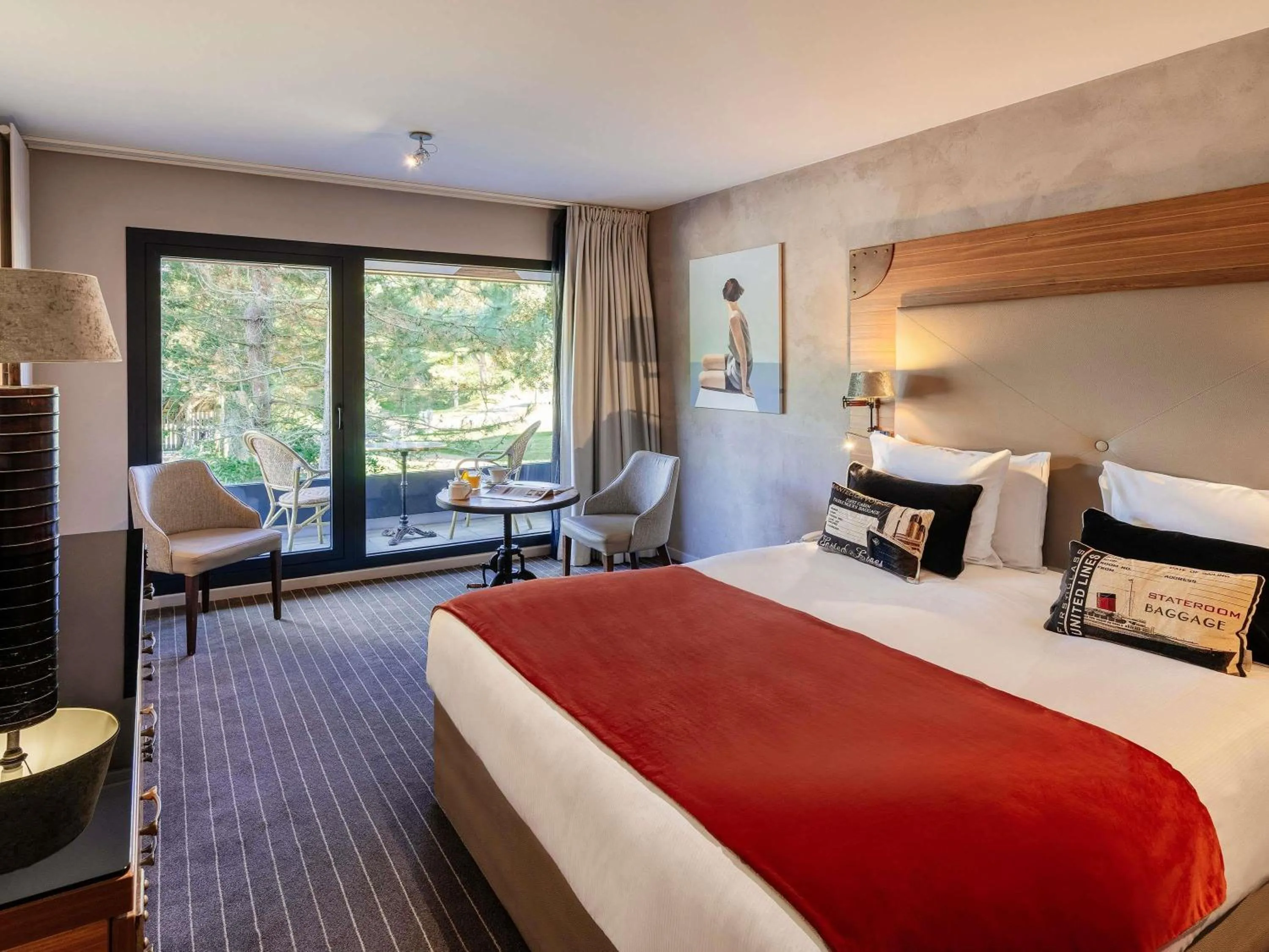 Bedroom, Bed in Côte Ouest Thalasso & Spa Les Sables d'Olonne - MGallery Collection