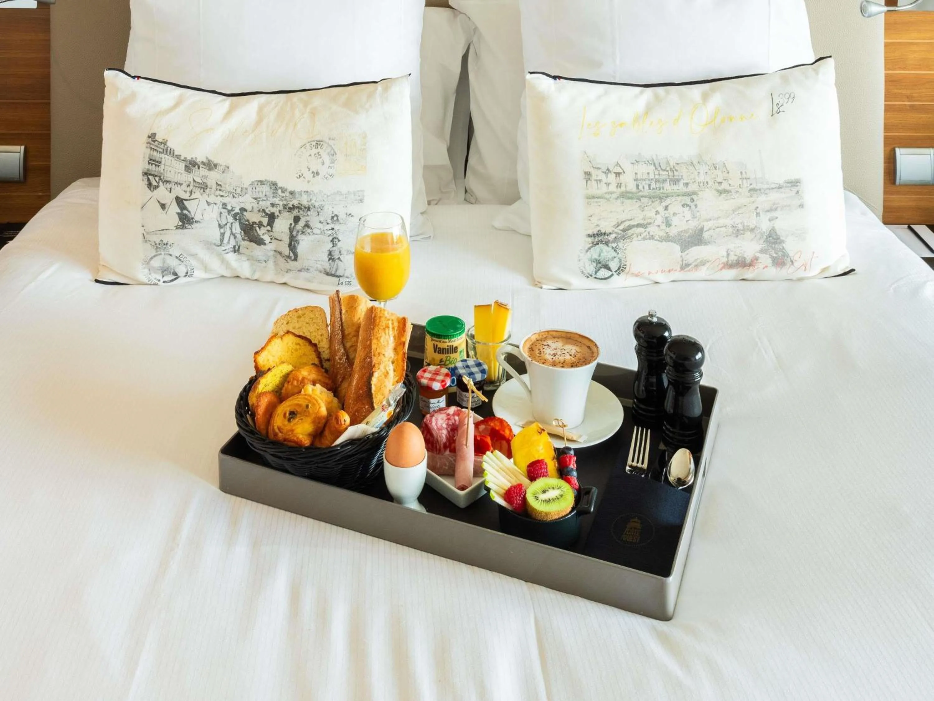 Restaurant/places to eat, Bed in Côte Ouest Thalasso & Spa Les Sables d'Olonne - MGallery Collection