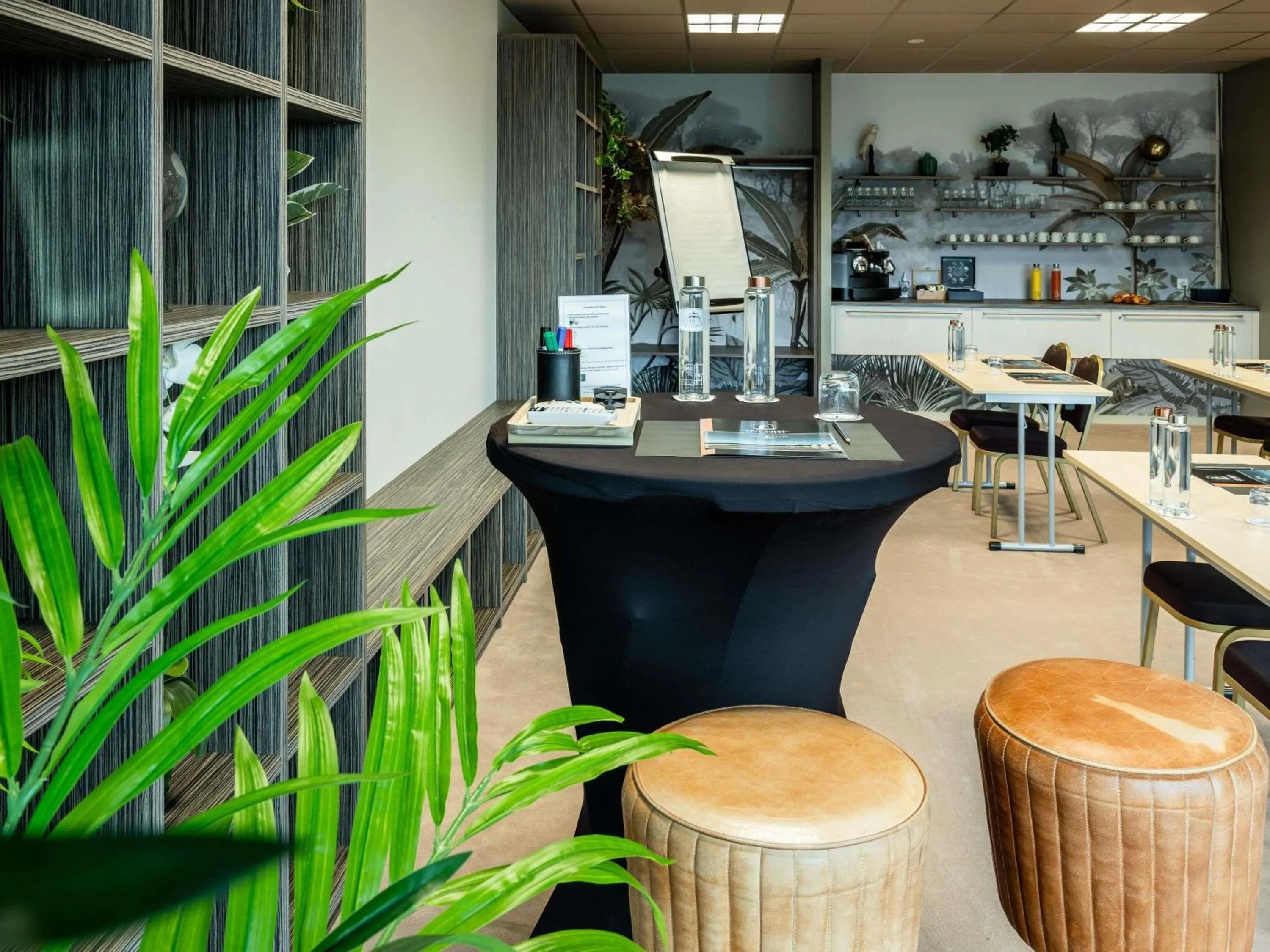 Meeting/conference room in Côte Ouest Thalasso & Spa Les Sables d'Olonne - MGallery Collection