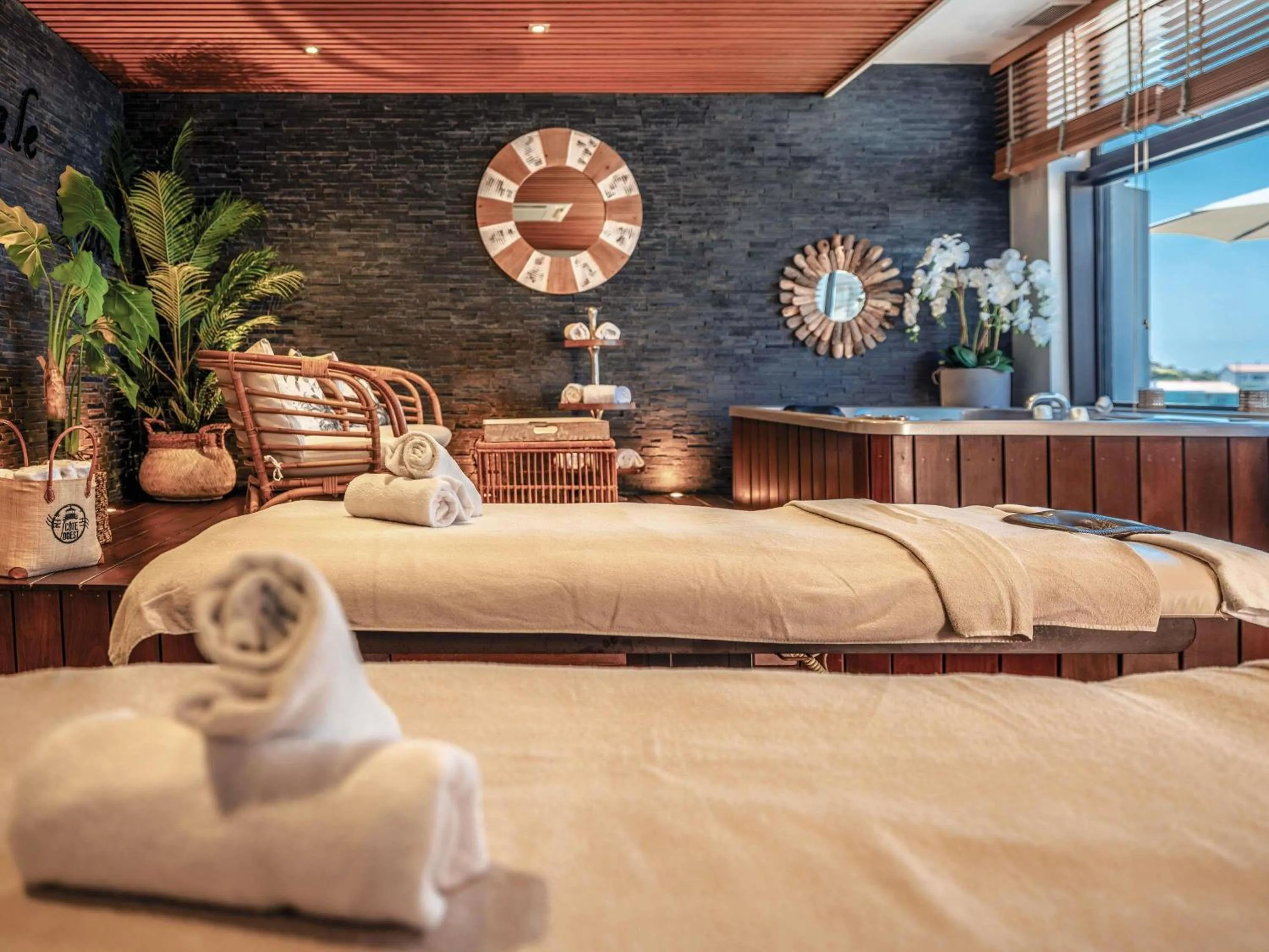 Other, Bed in Côte Ouest Thalasso & Spa Les Sables d'Olonne - MGallery Collection