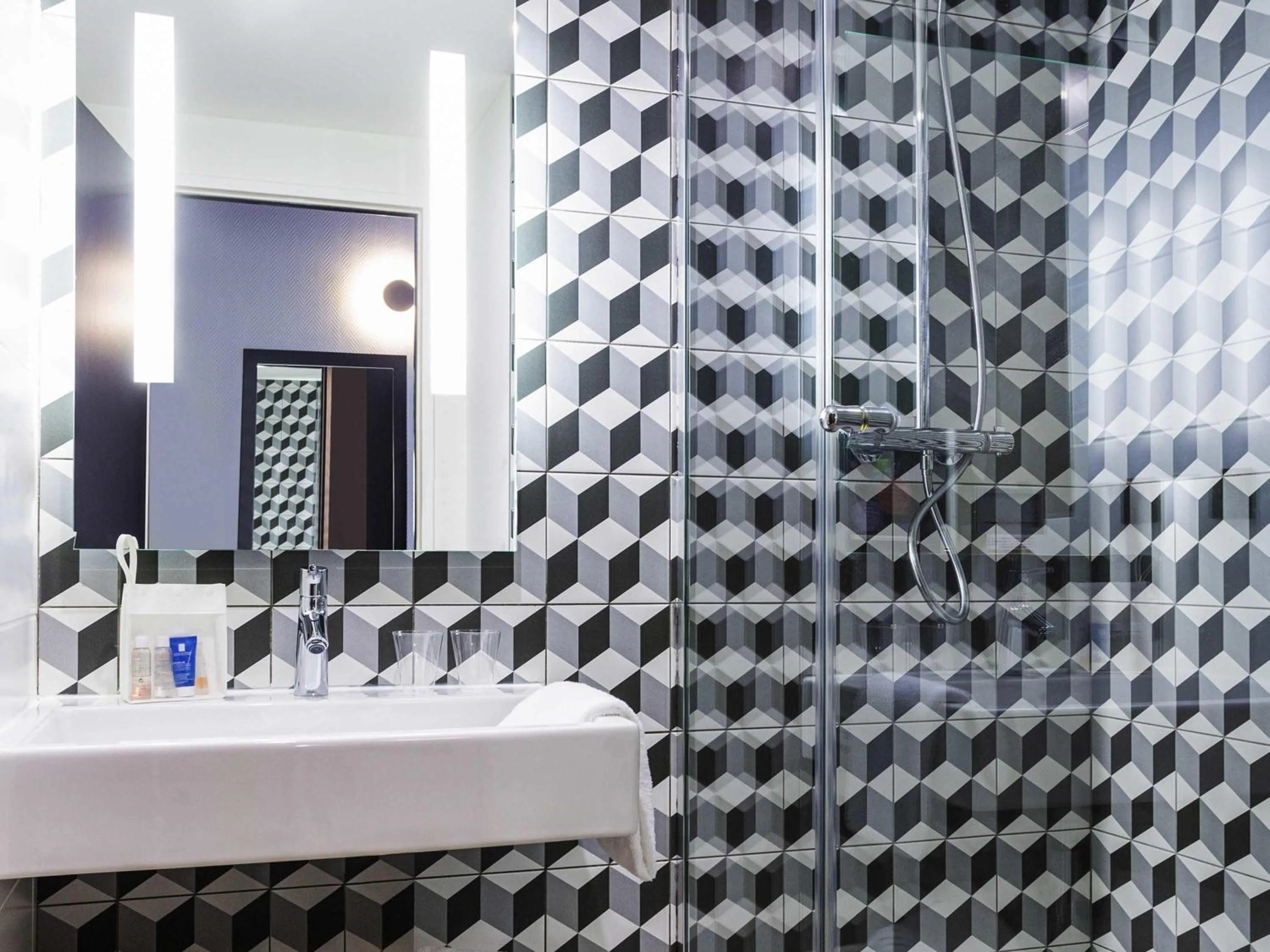 Bedroom in ibis Styles Bordeaux Sud