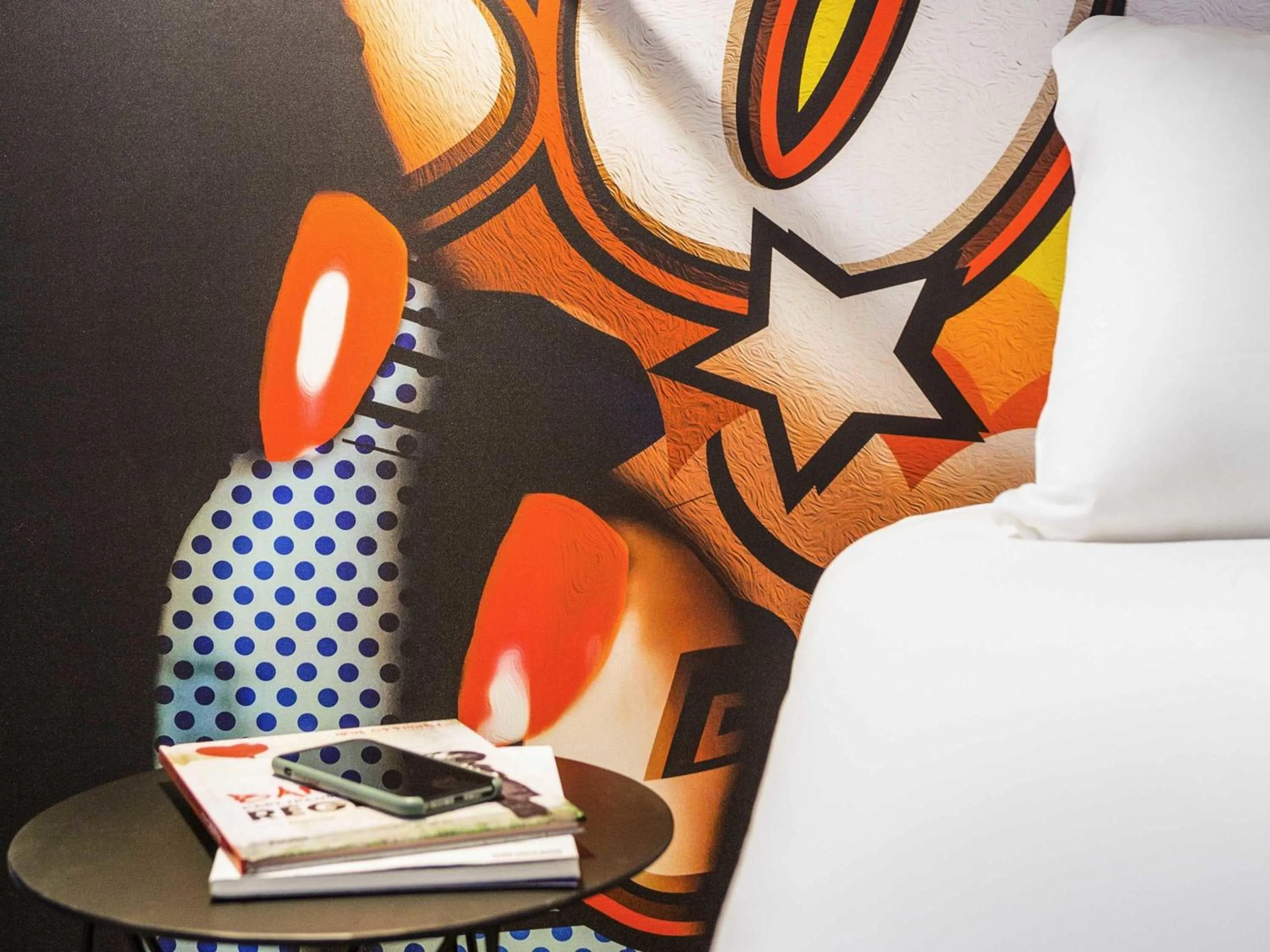 Bedroom in ibis Styles Bordeaux Sud