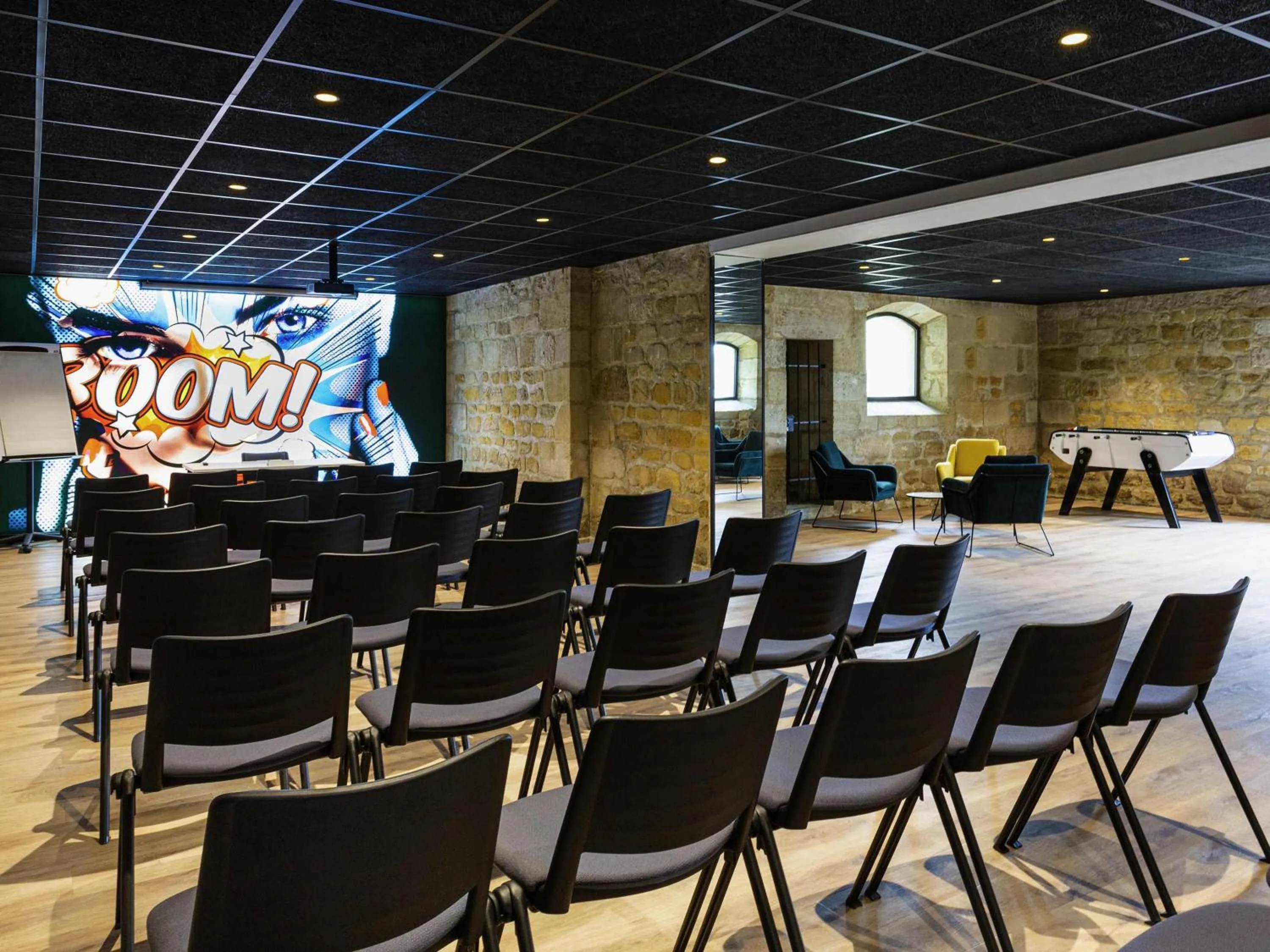 Meeting/conference room in ibis Styles Bordeaux Sud
