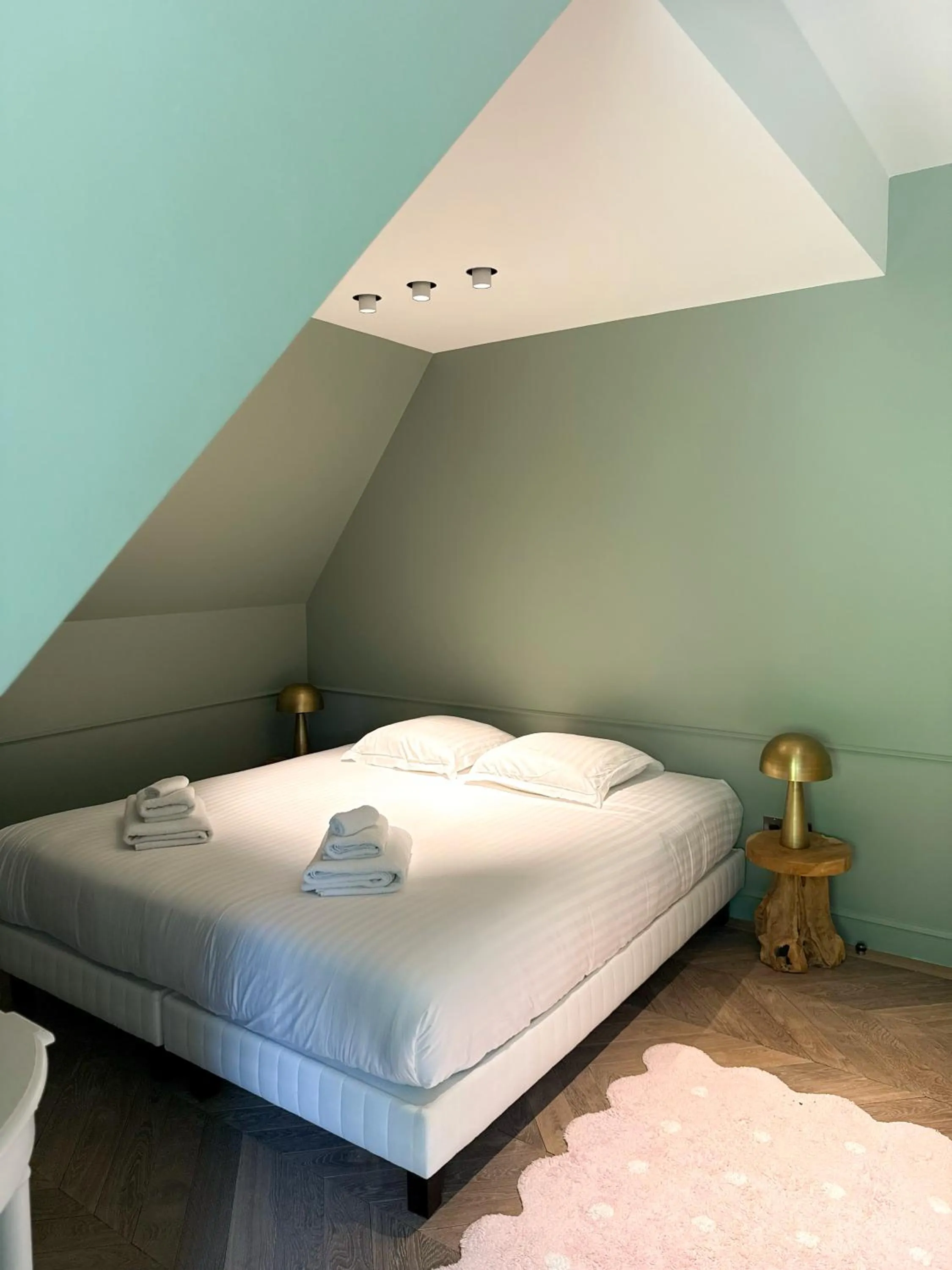 Bed in Le Grand Hôtel Le Touquet-Paris-Plage