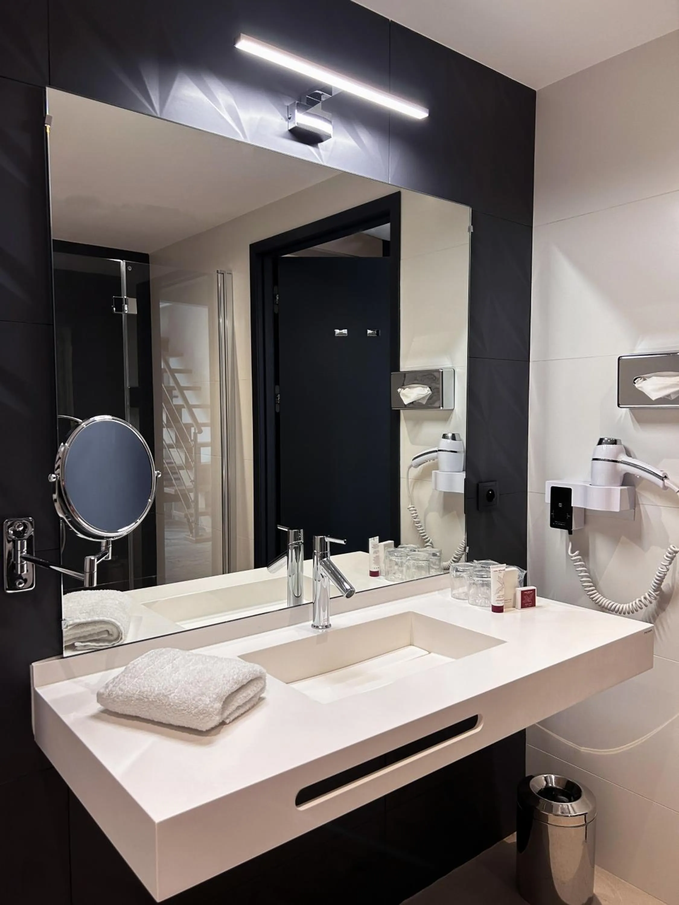 Shower in Le Grand Hôtel Le Touquet-Paris-Plage