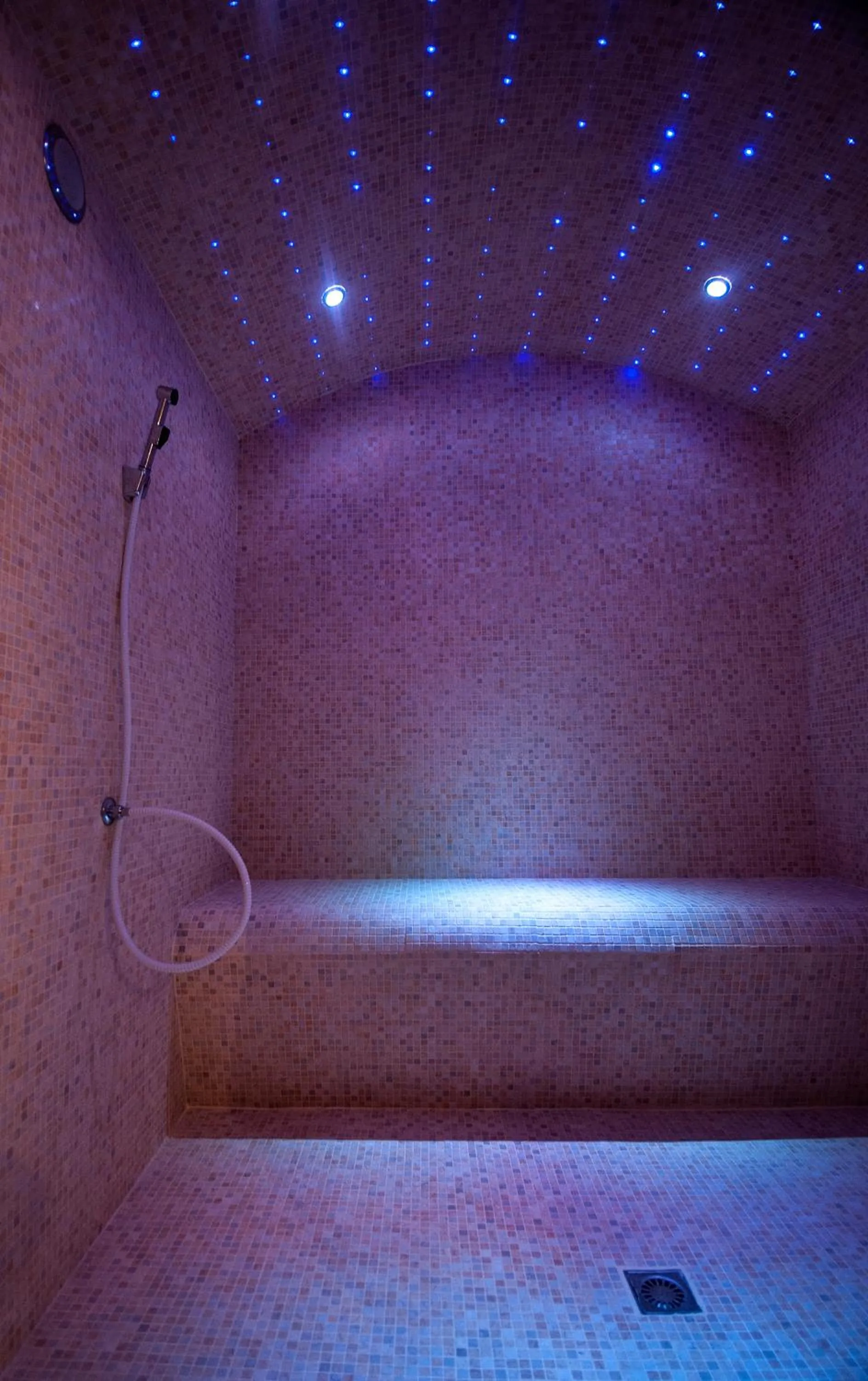 Steam room in Le Grand Hôtel Le Touquet-Paris-Plage