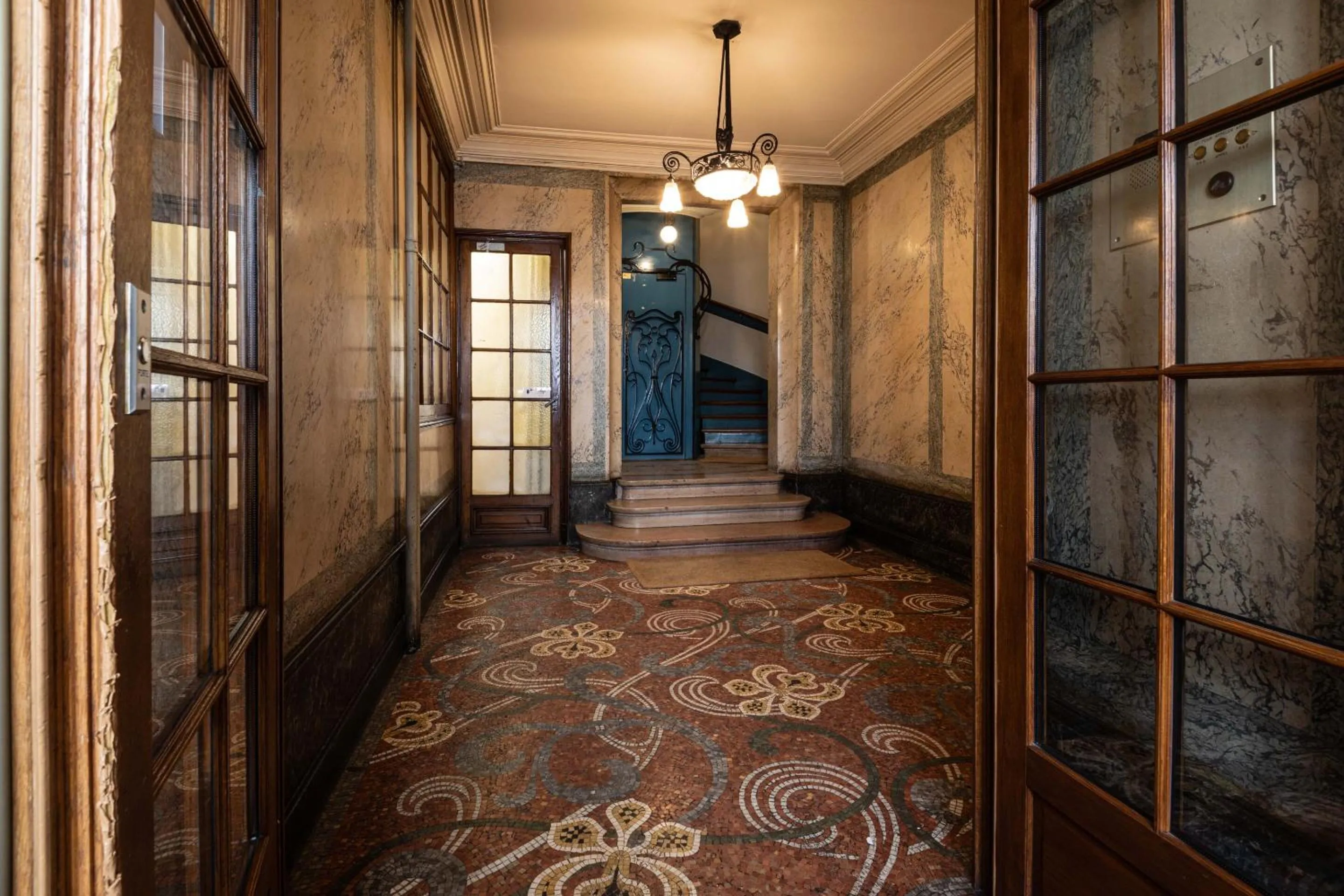 Classic Apartment in Marais Renard