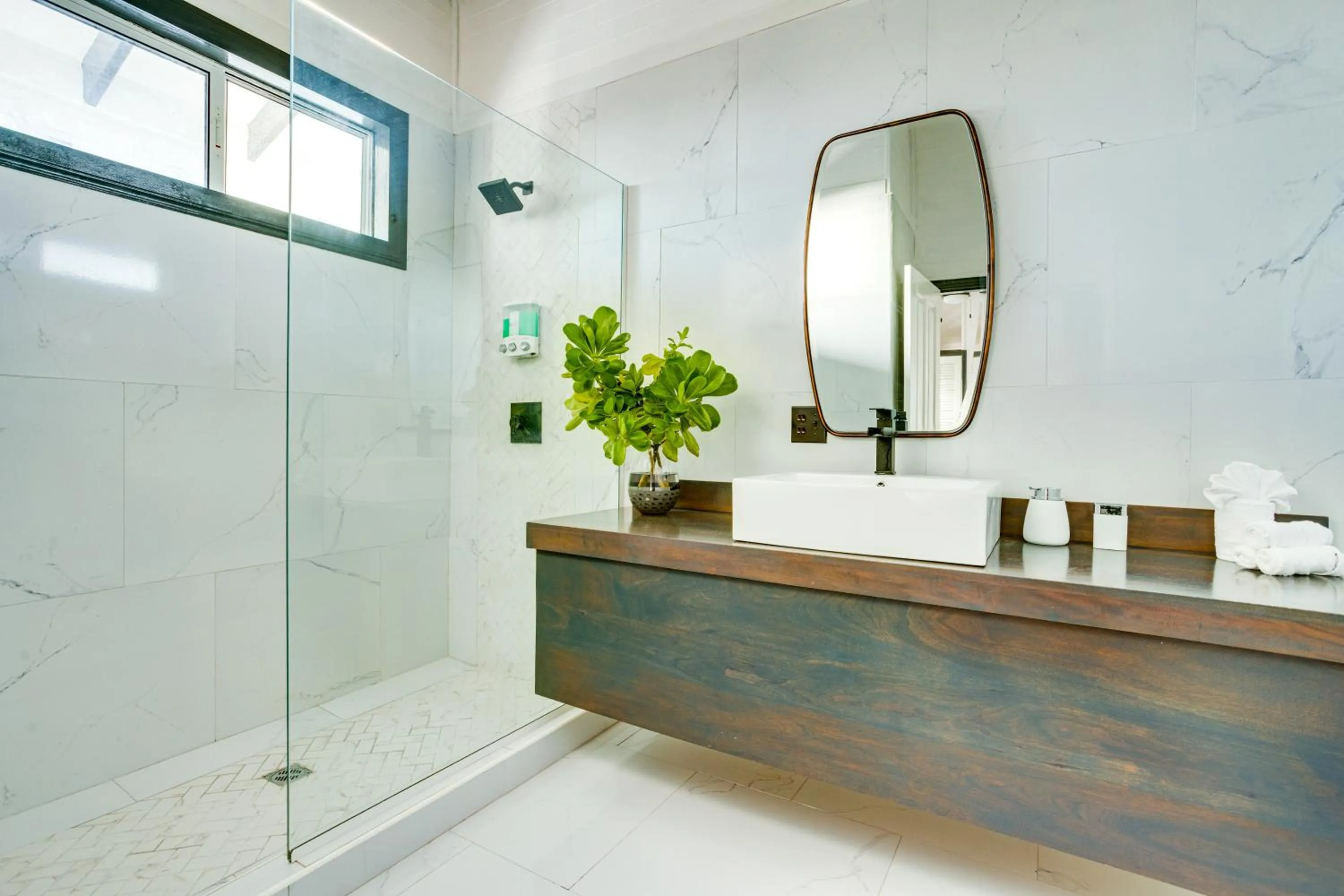 Shaka Caye All inclusive Resort