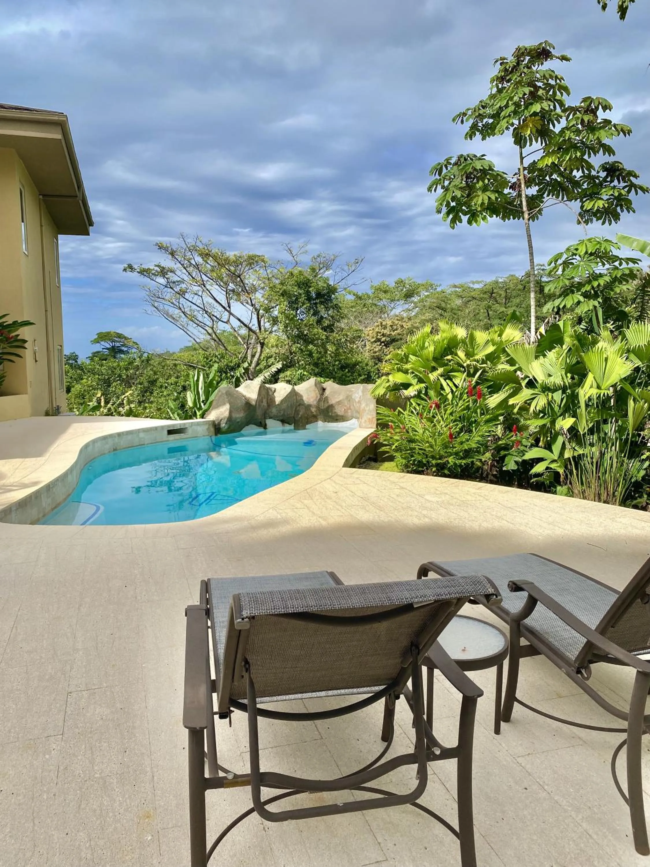 Red Frog Beach Island Resort