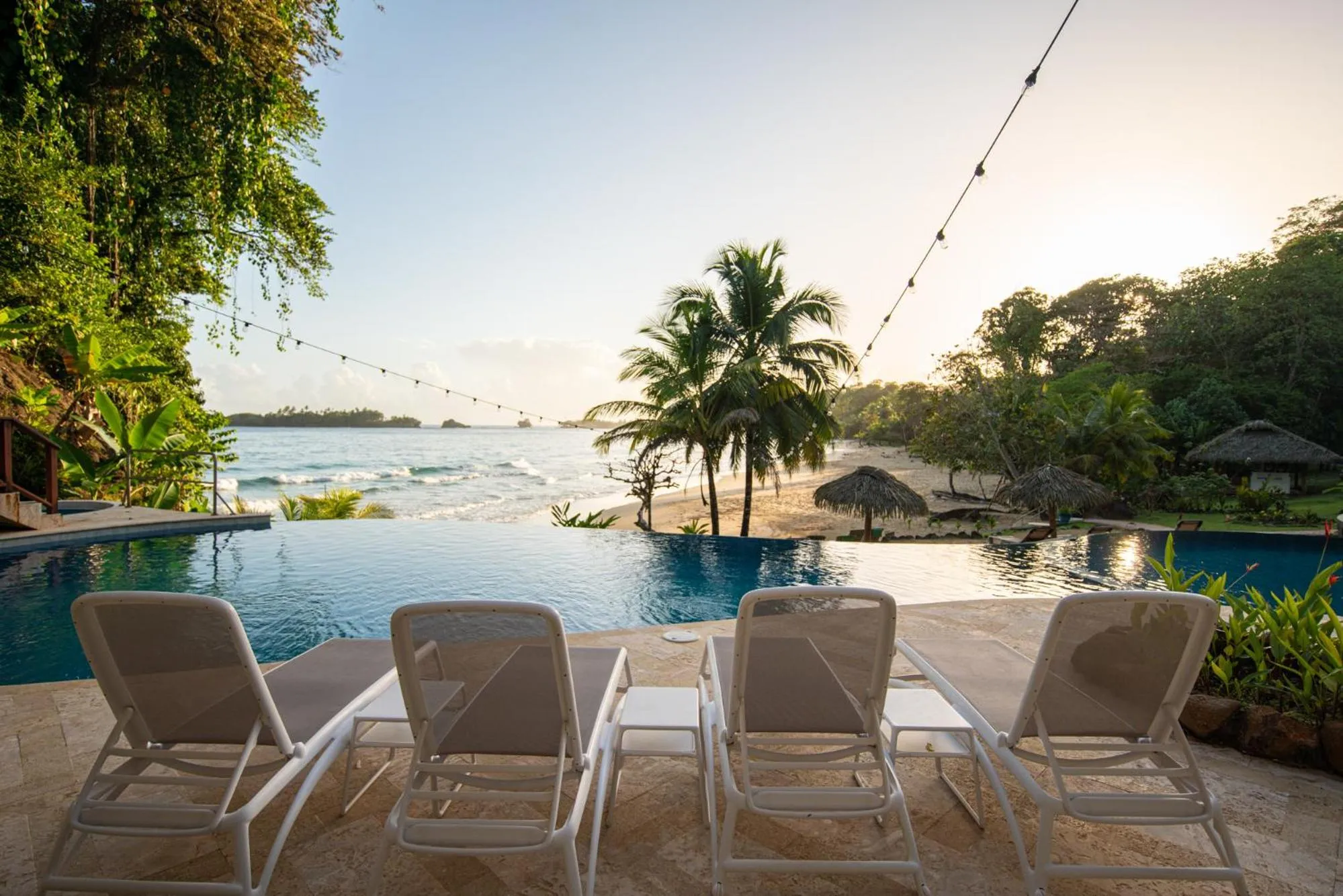 Red Frog Beach Island Resort