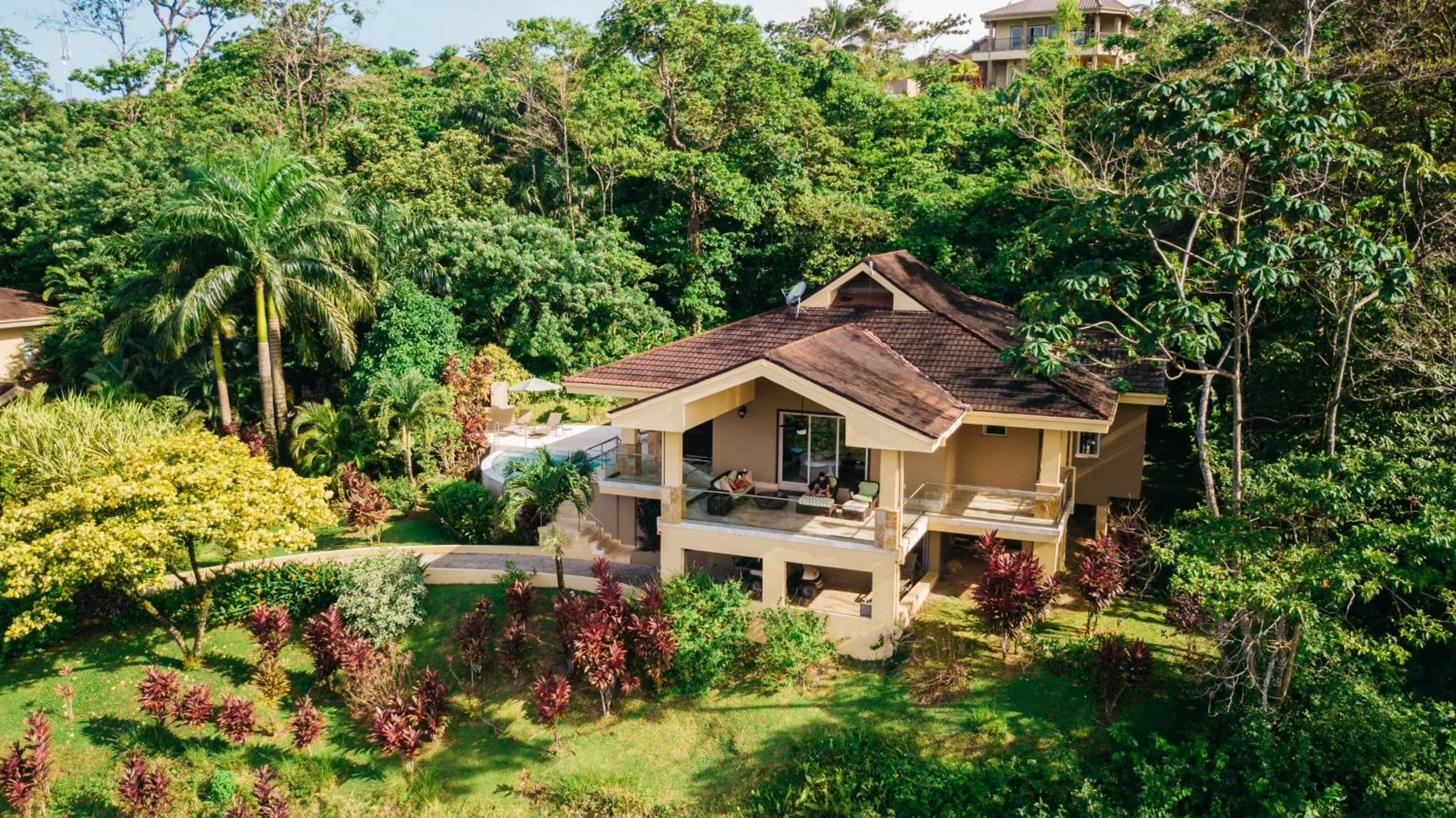 Red Frog Beach Island Resort