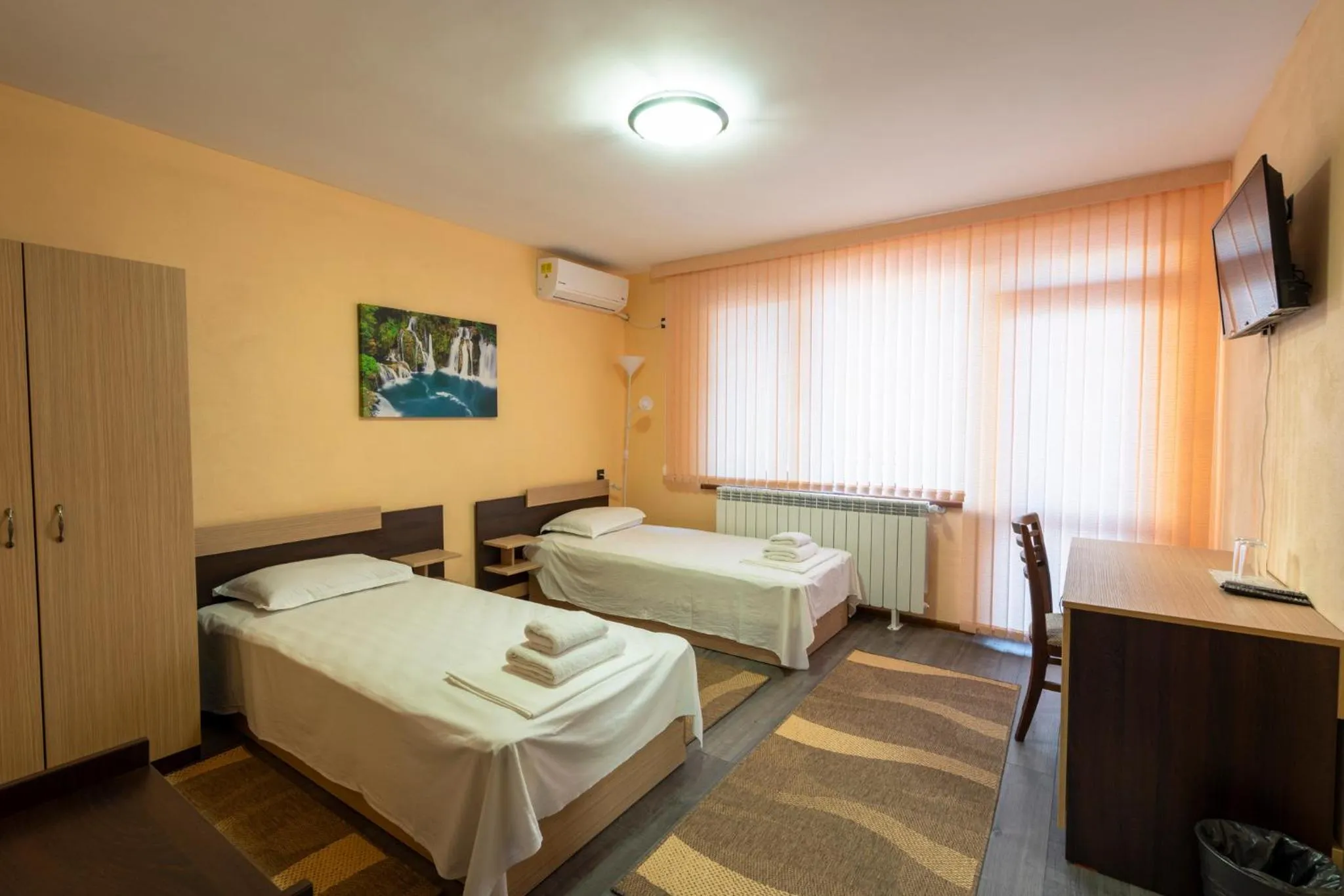 Photo of the whole room, Bed in Family Hotel Preslav