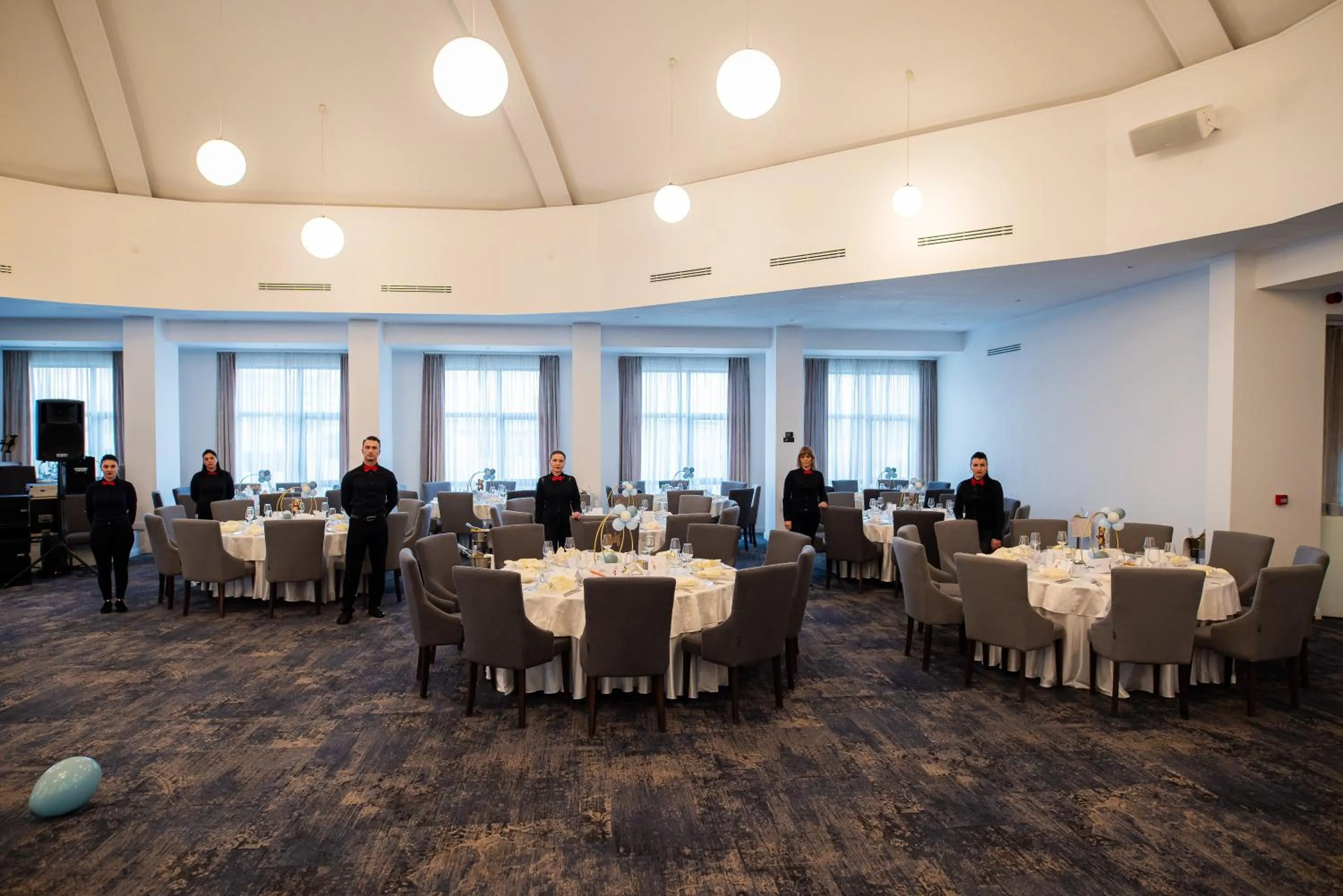 Restaurant/places to eat in Hotel Avenue - Avenue Hotels