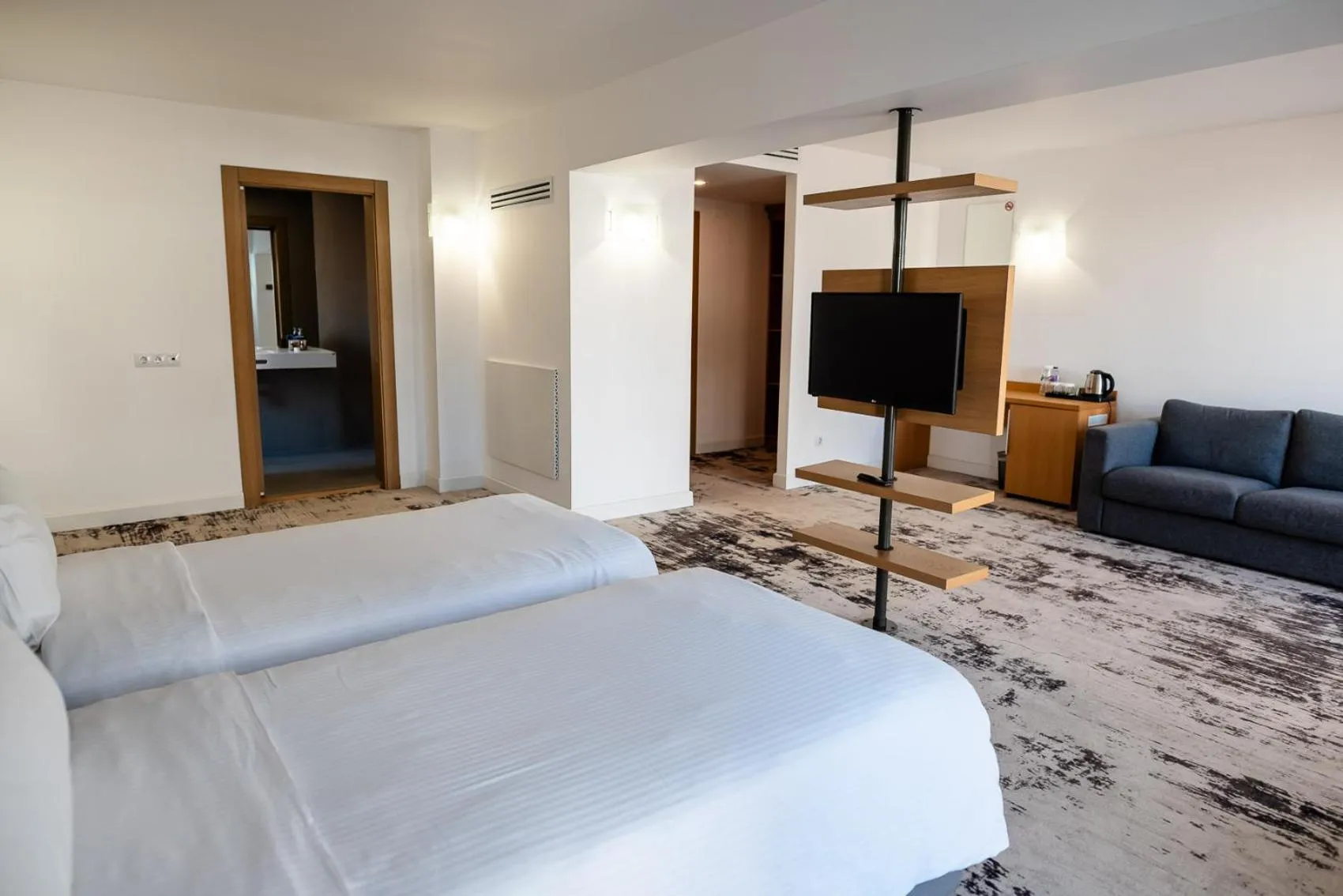 Bed in Hotel Avenue - Avenue Hotels