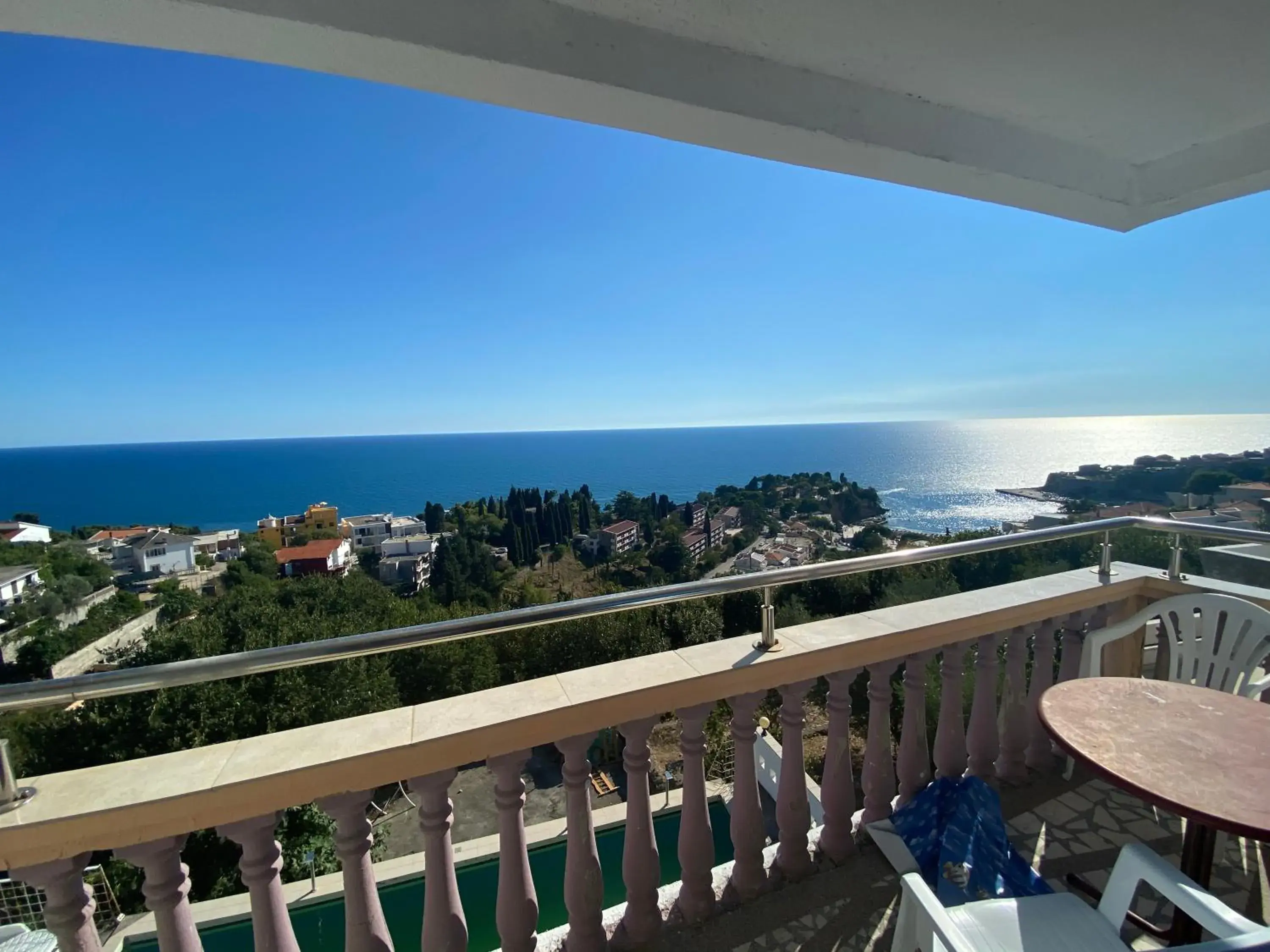 Triple Room with Pool View in Apartments Monte Triple Room with Pool View in Apartments Monte