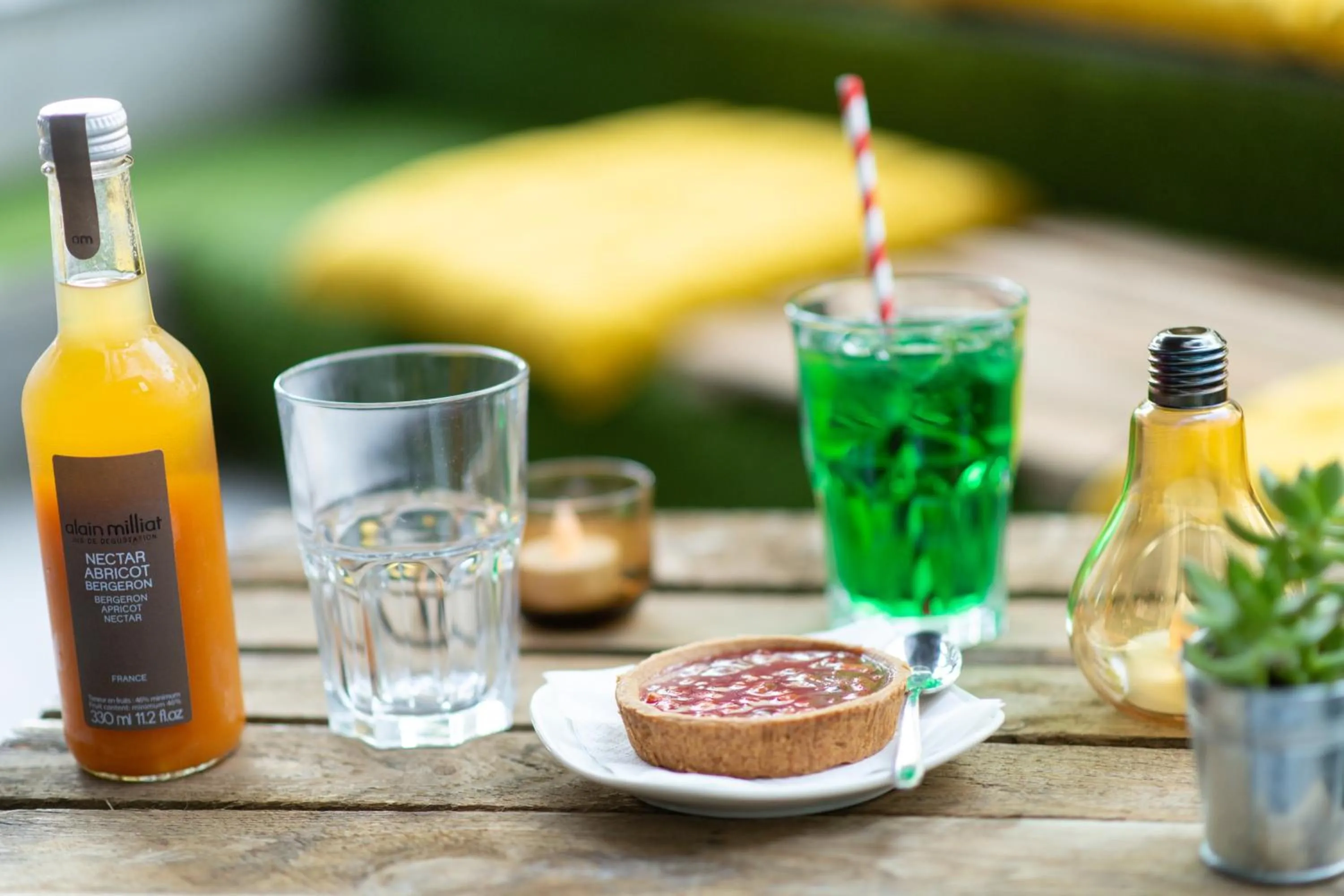 Patio in Hôtel Mercure Lyon Centre Lumière