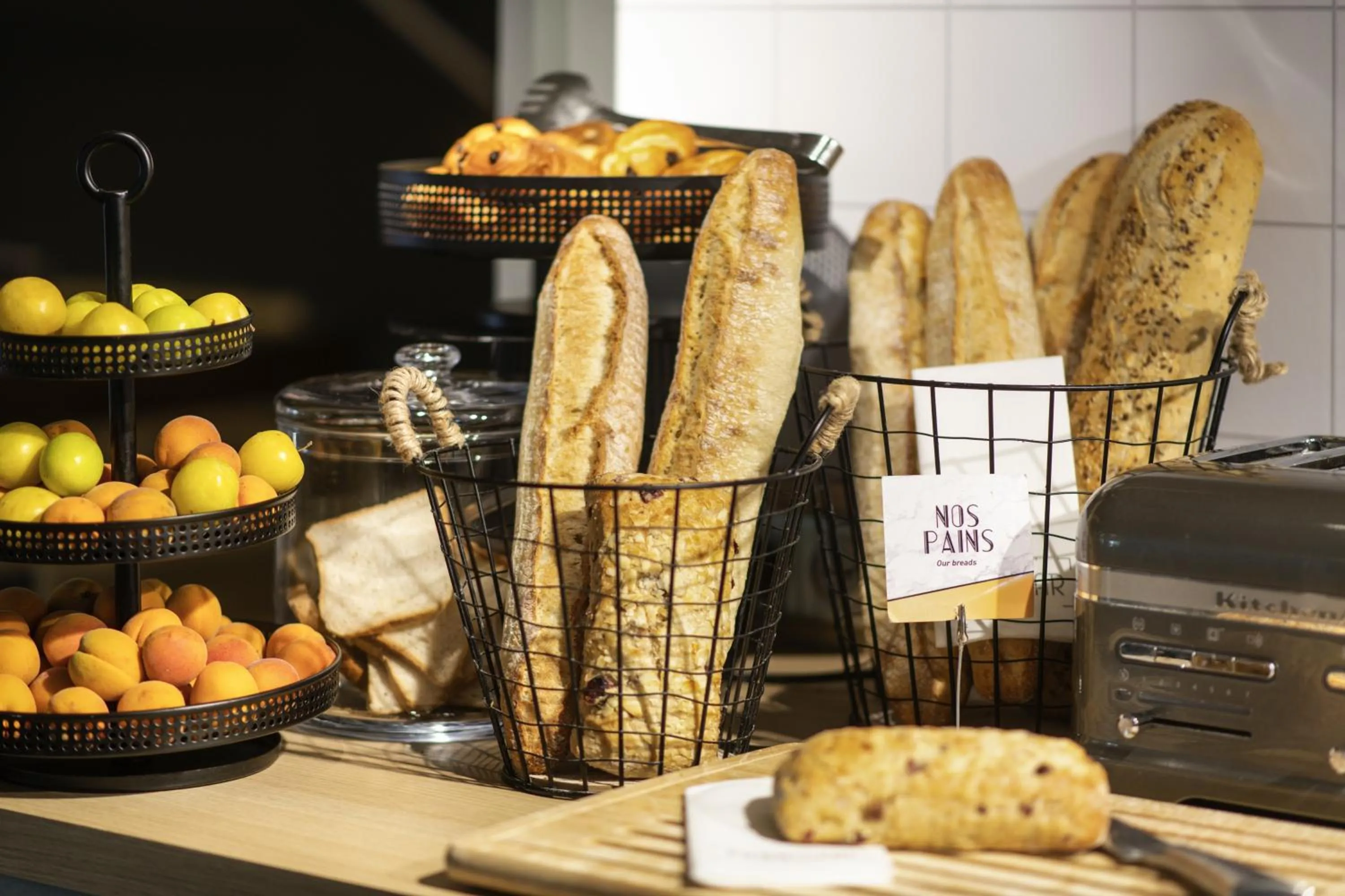 Breakfast in Hôtel Mercure Lyon Centre Lumière