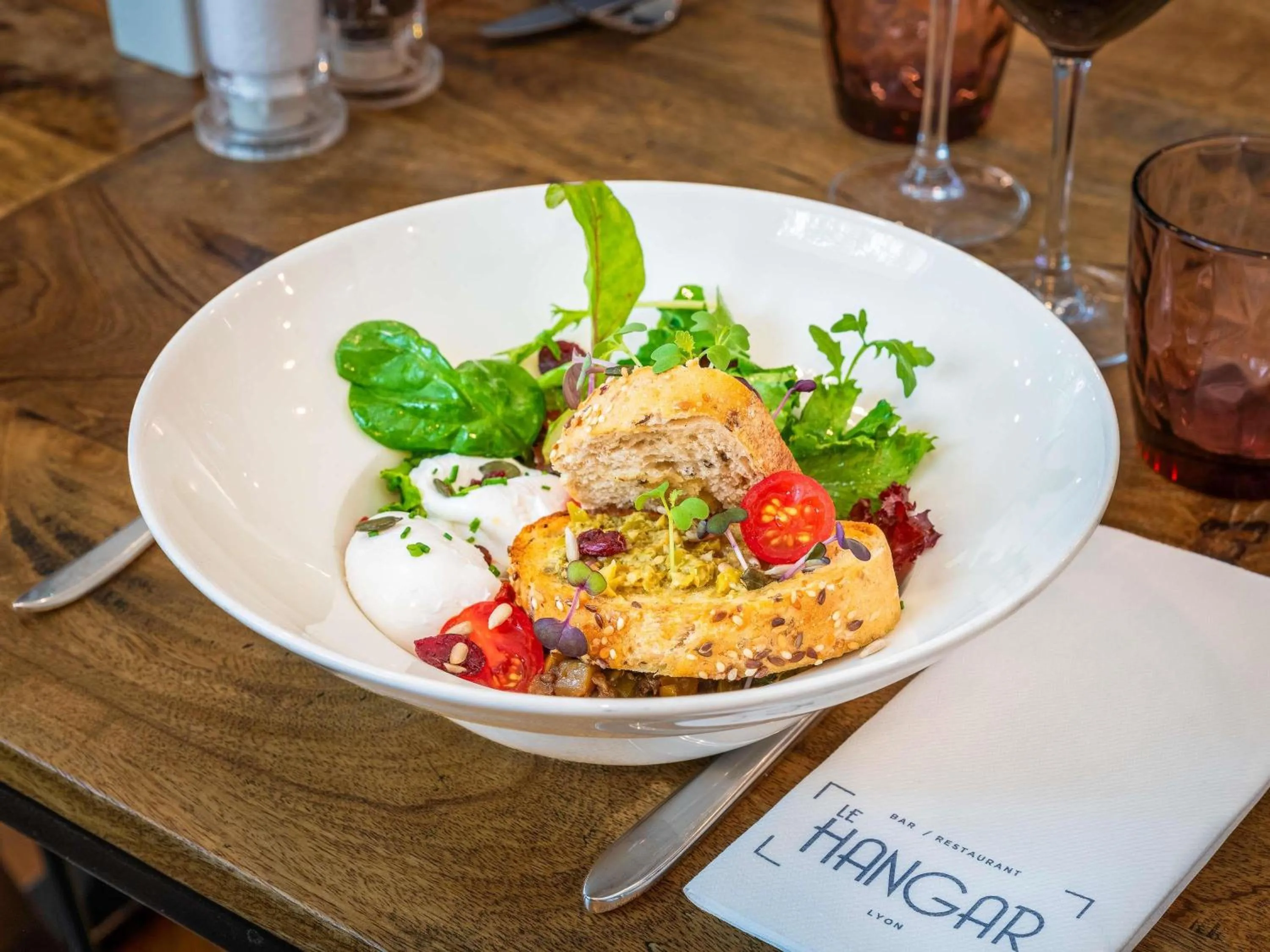 Restaurant/places to eat in Hôtel Mercure Lyon Centre Lumière