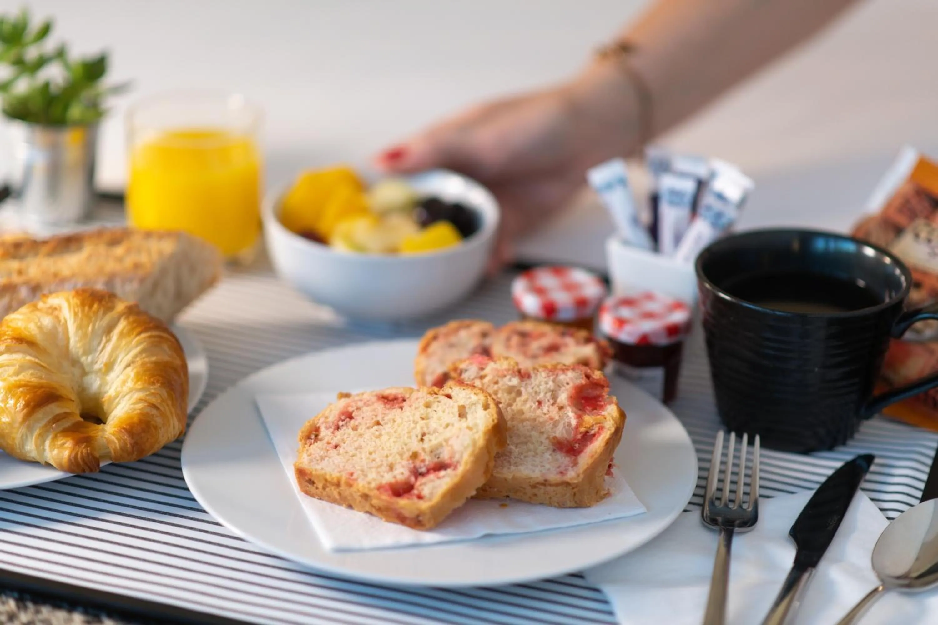 Food and drinks in Hôtel Mercure Lyon Centre Lumière