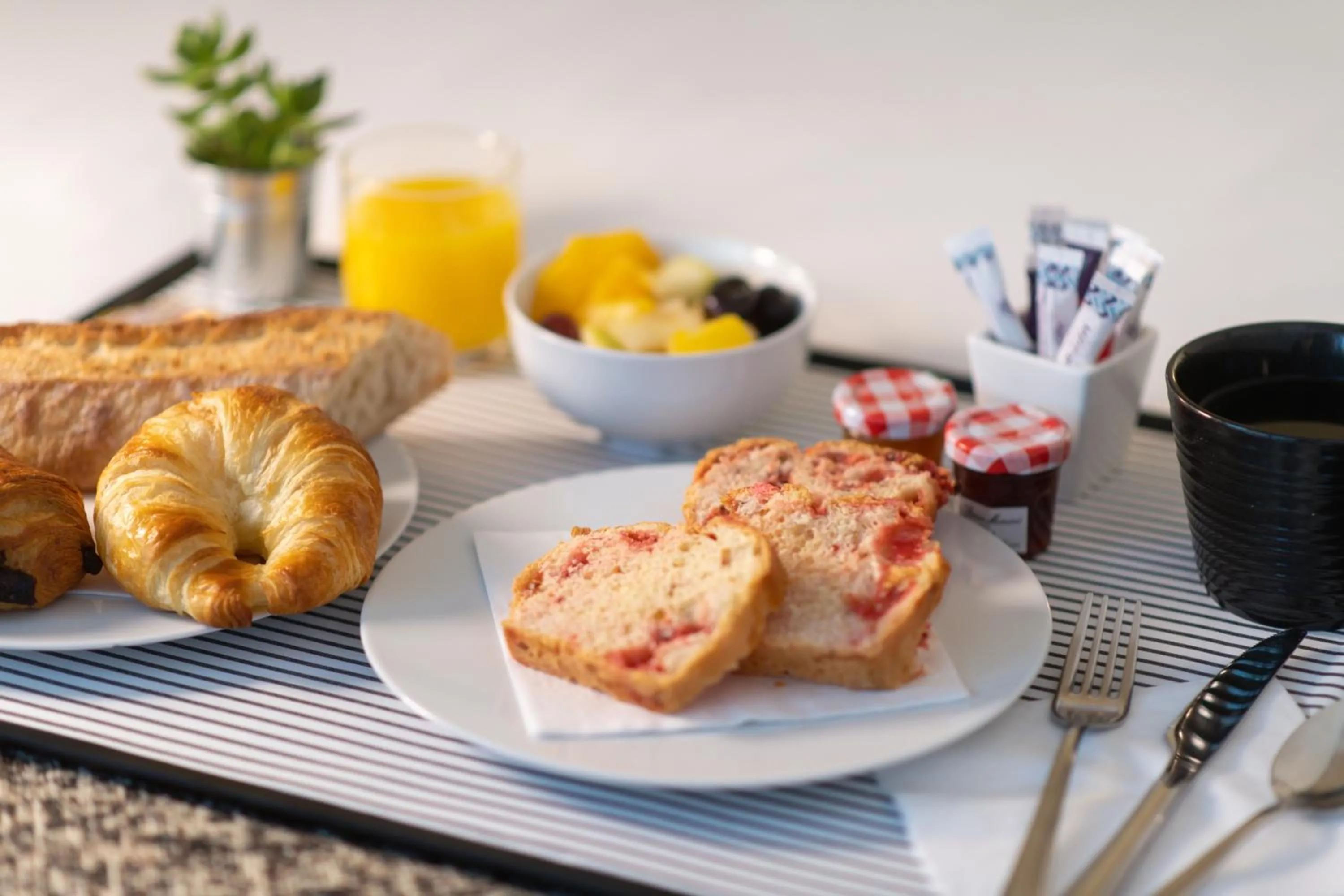 Breakfast in Hôtel Mercure Lyon Centre Lumière