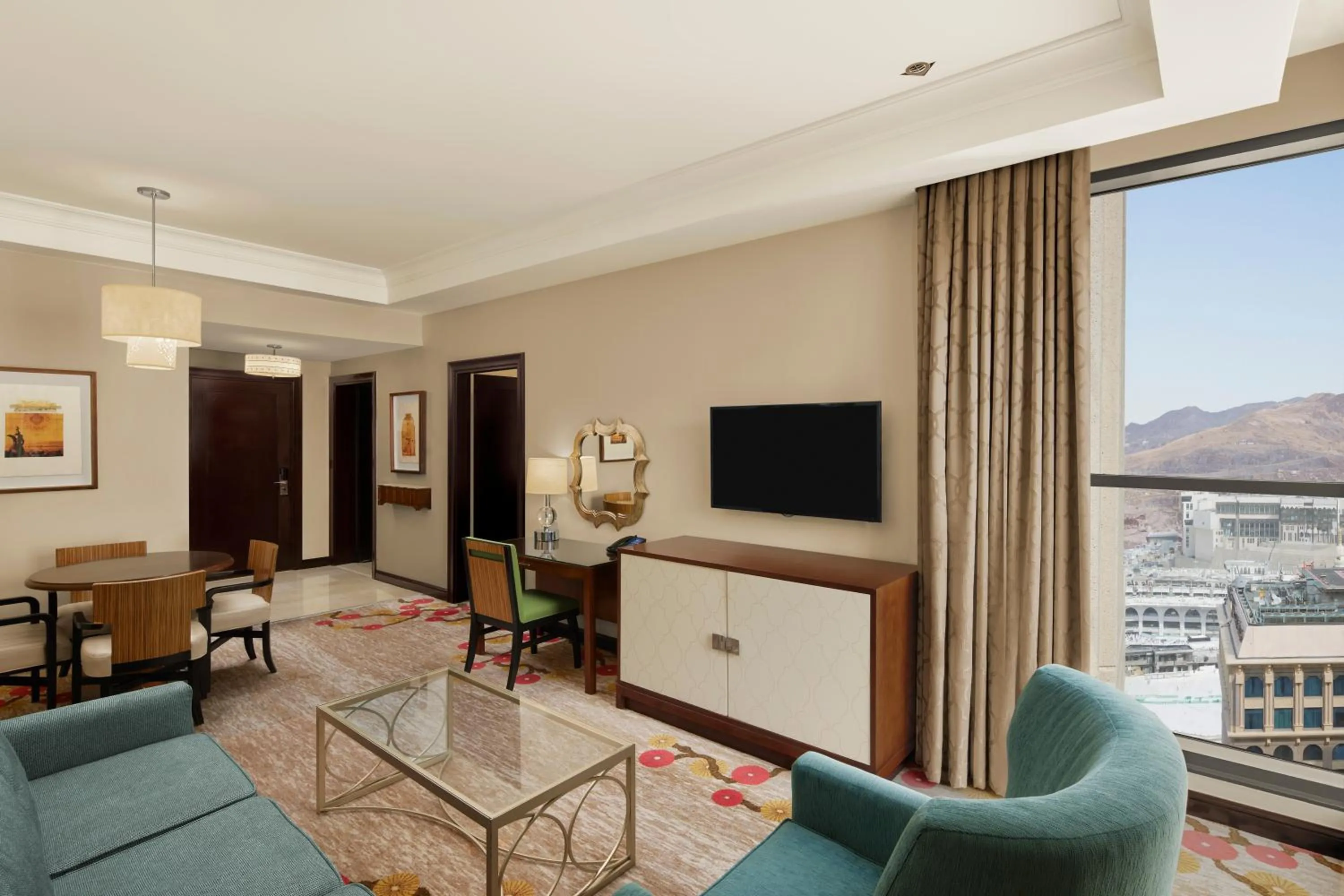 TV and multimedia in Hilton Suites Jabal Omar Makkah