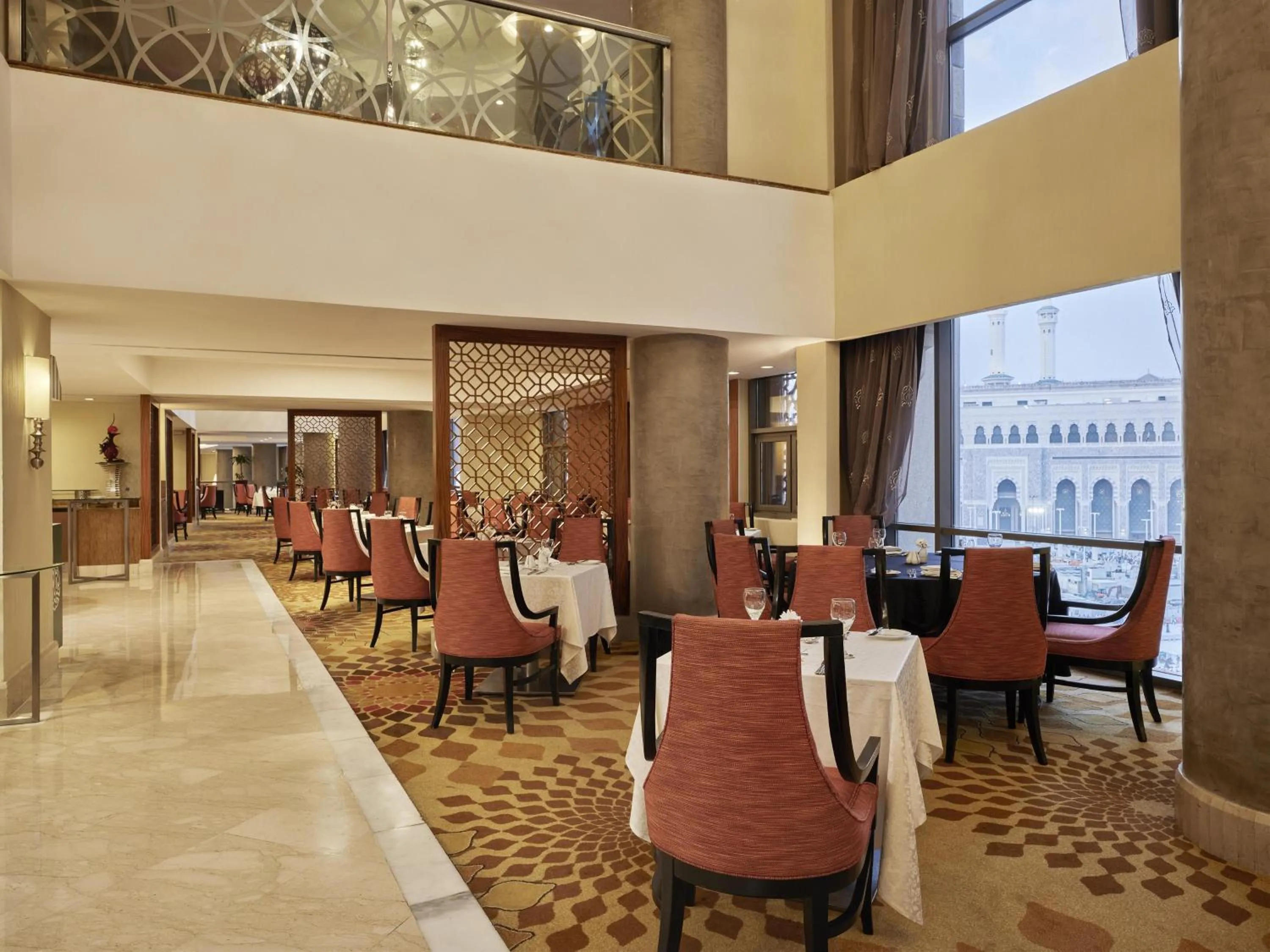 Restaurant/places to eat in Hilton Suites Jabal Omar Makkah