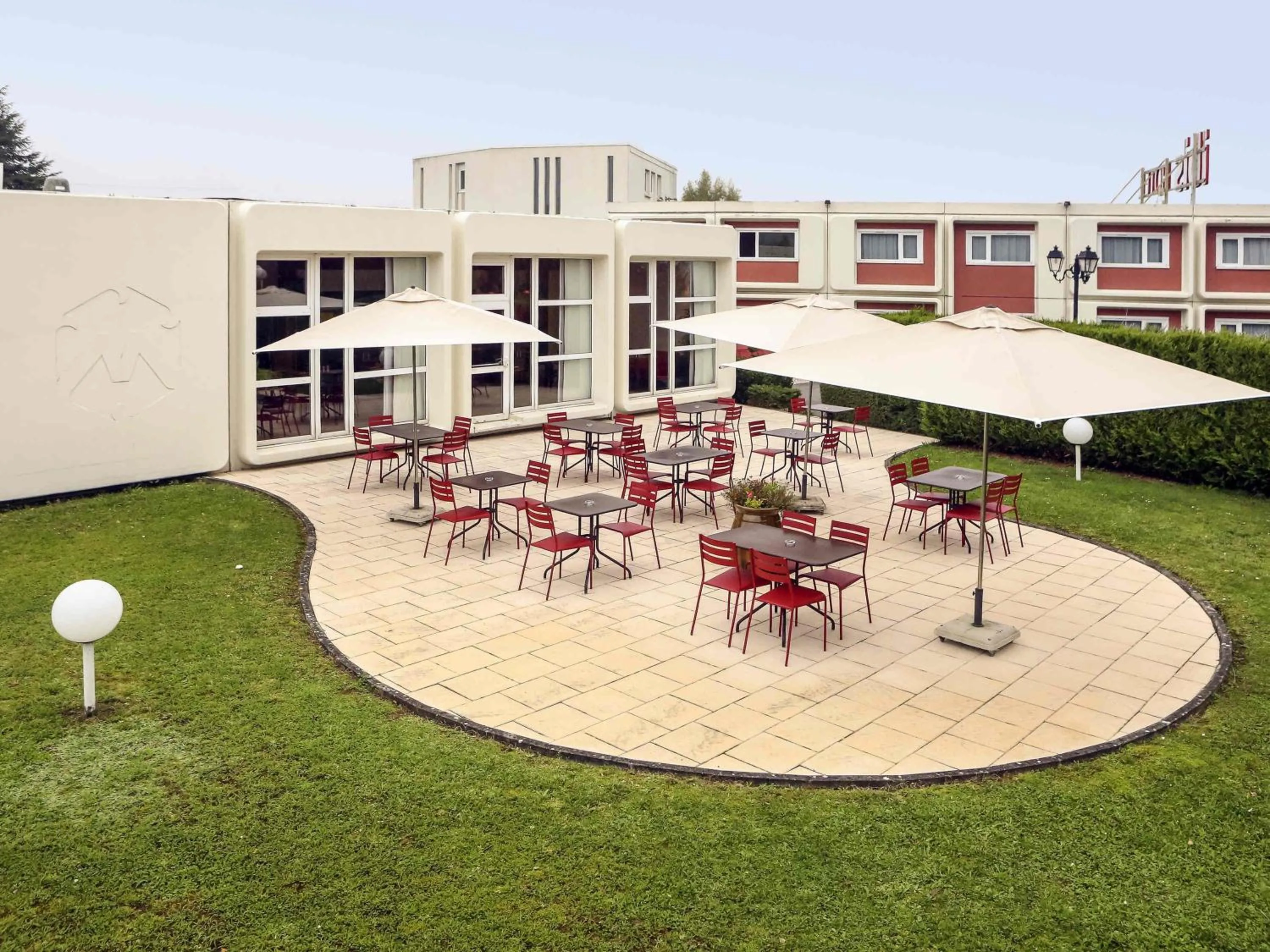 Restaurant/places to eat in ibis Charleville Mézières