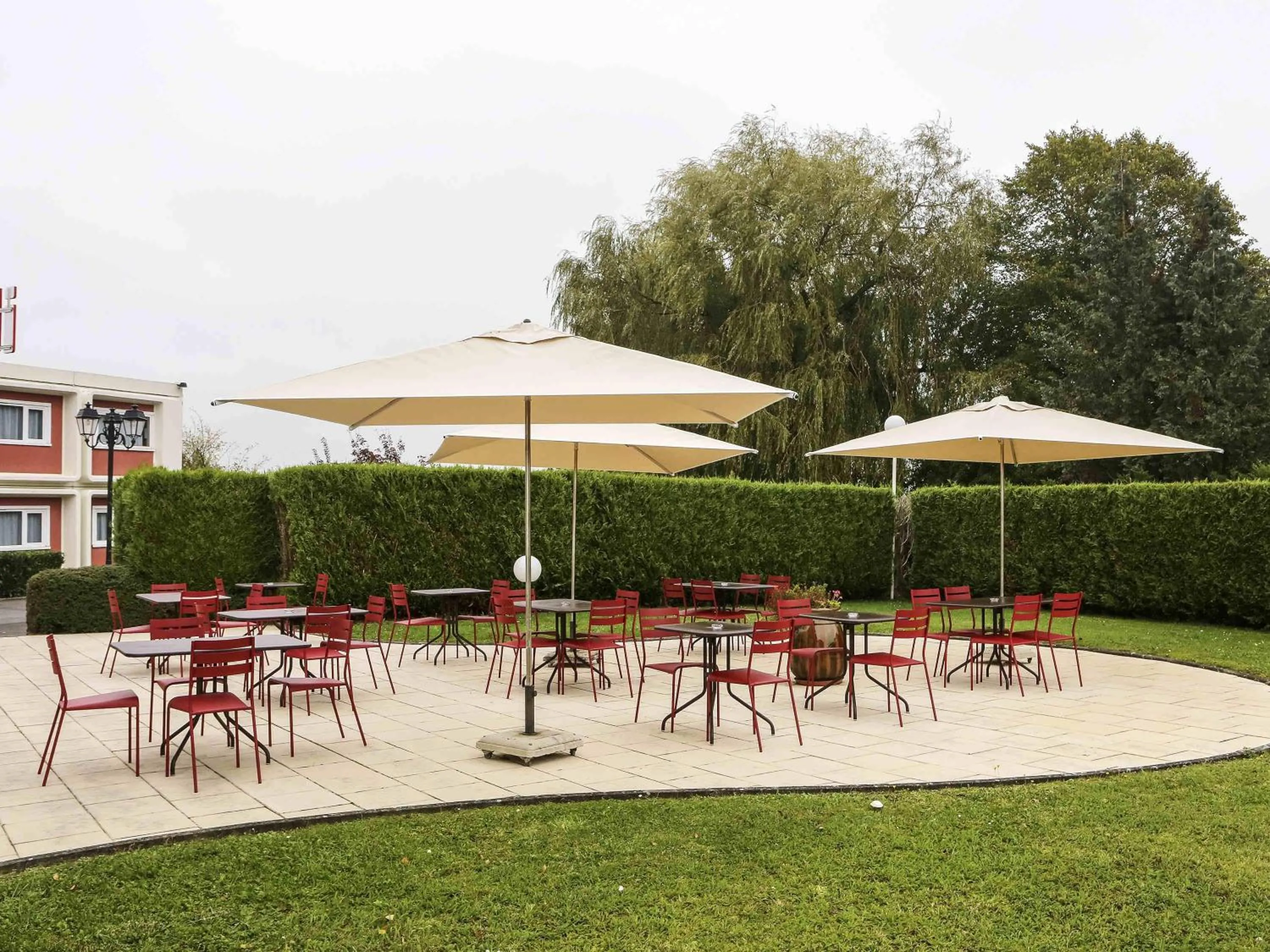 Restaurant/places to eat in ibis Charleville Mézières