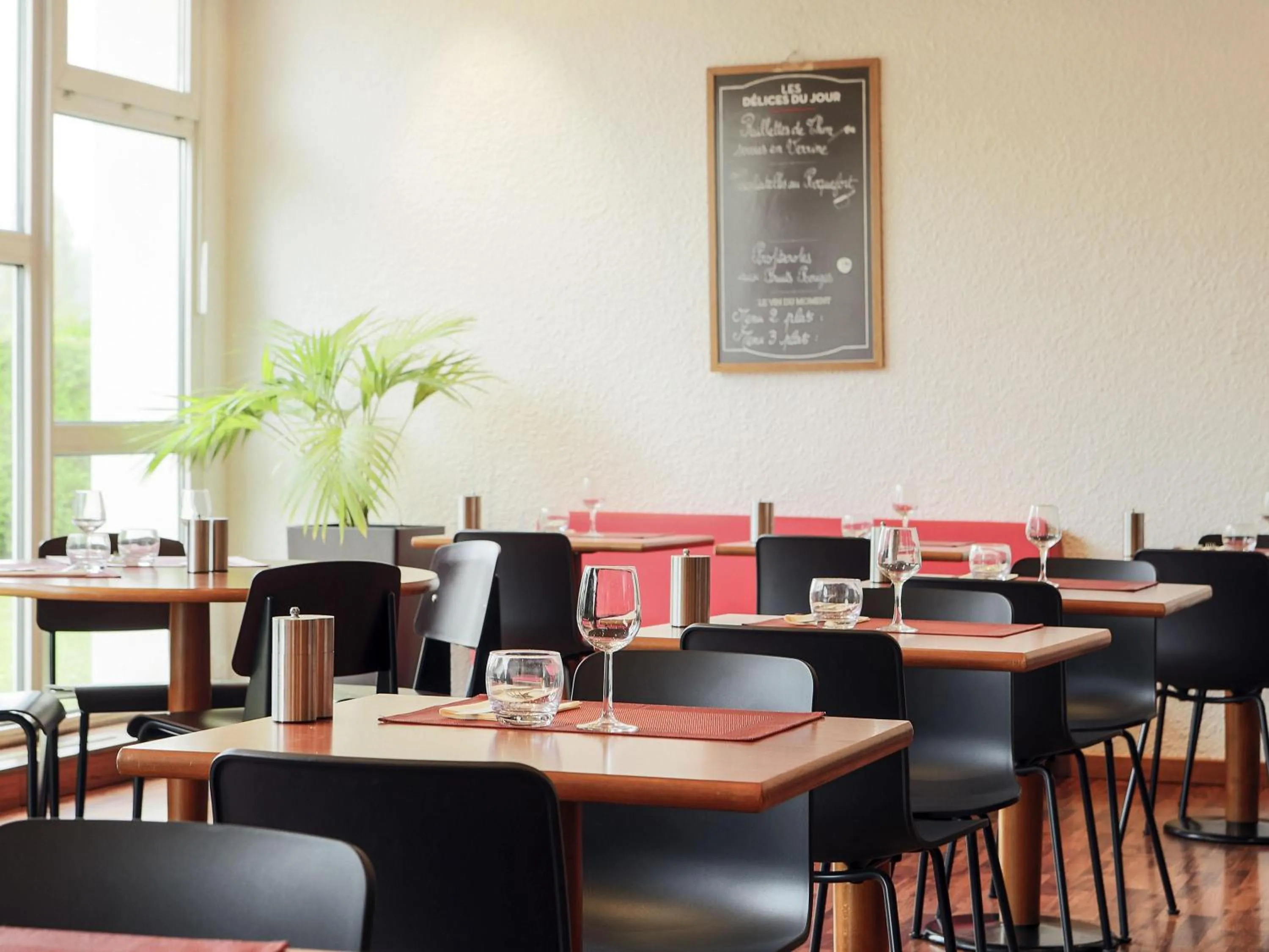 Property building in ibis Charleville Mézières