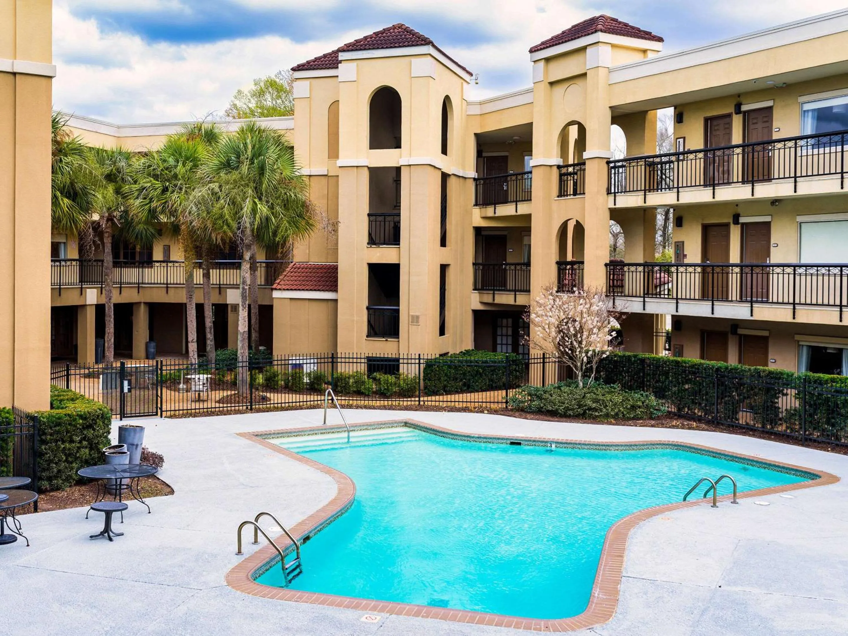 Balcony/Terrace in Comfort Suites Baton Rouge South I-10