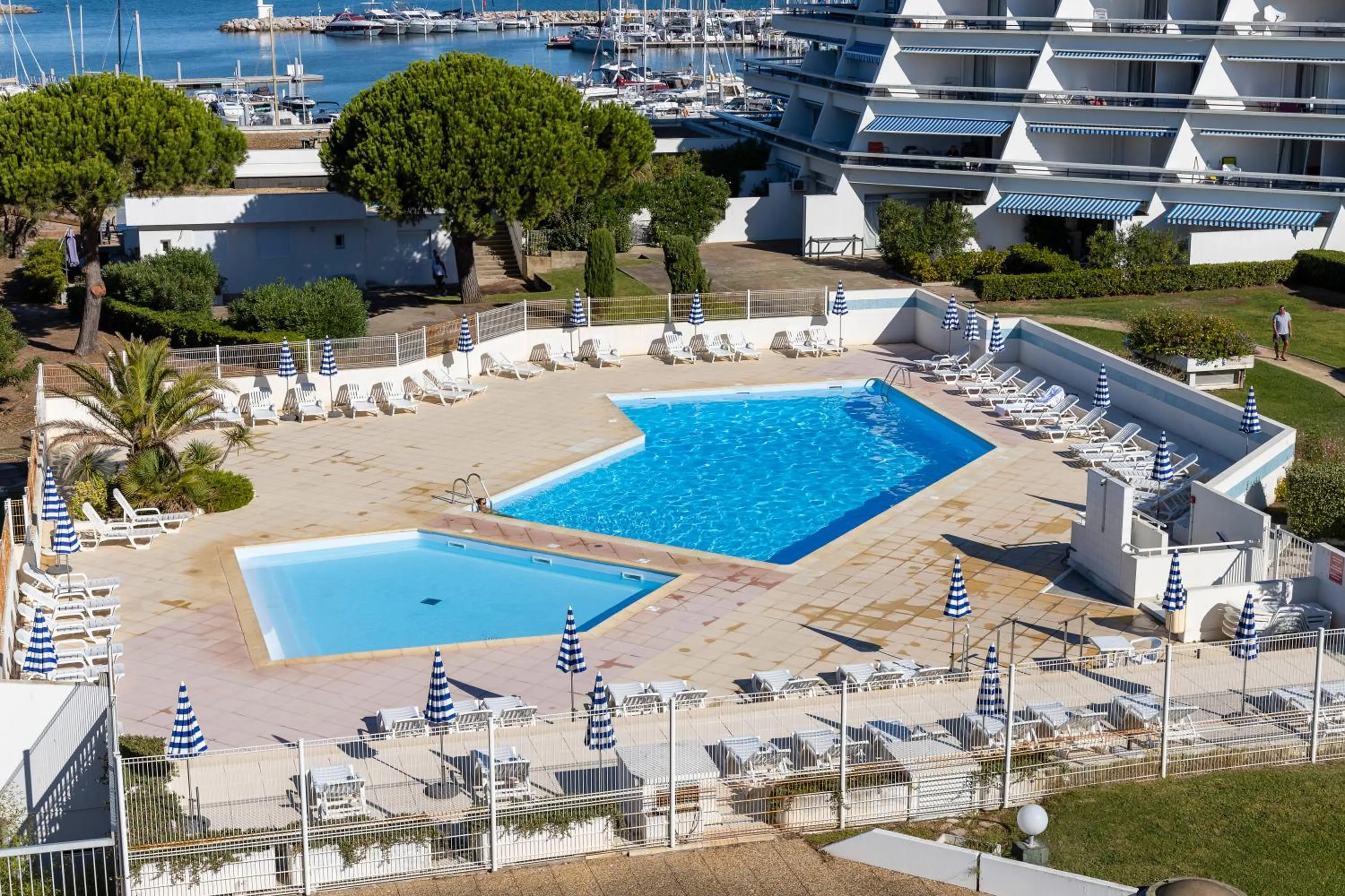 People in Thalazur Port-Camargue - Hotel & Spa