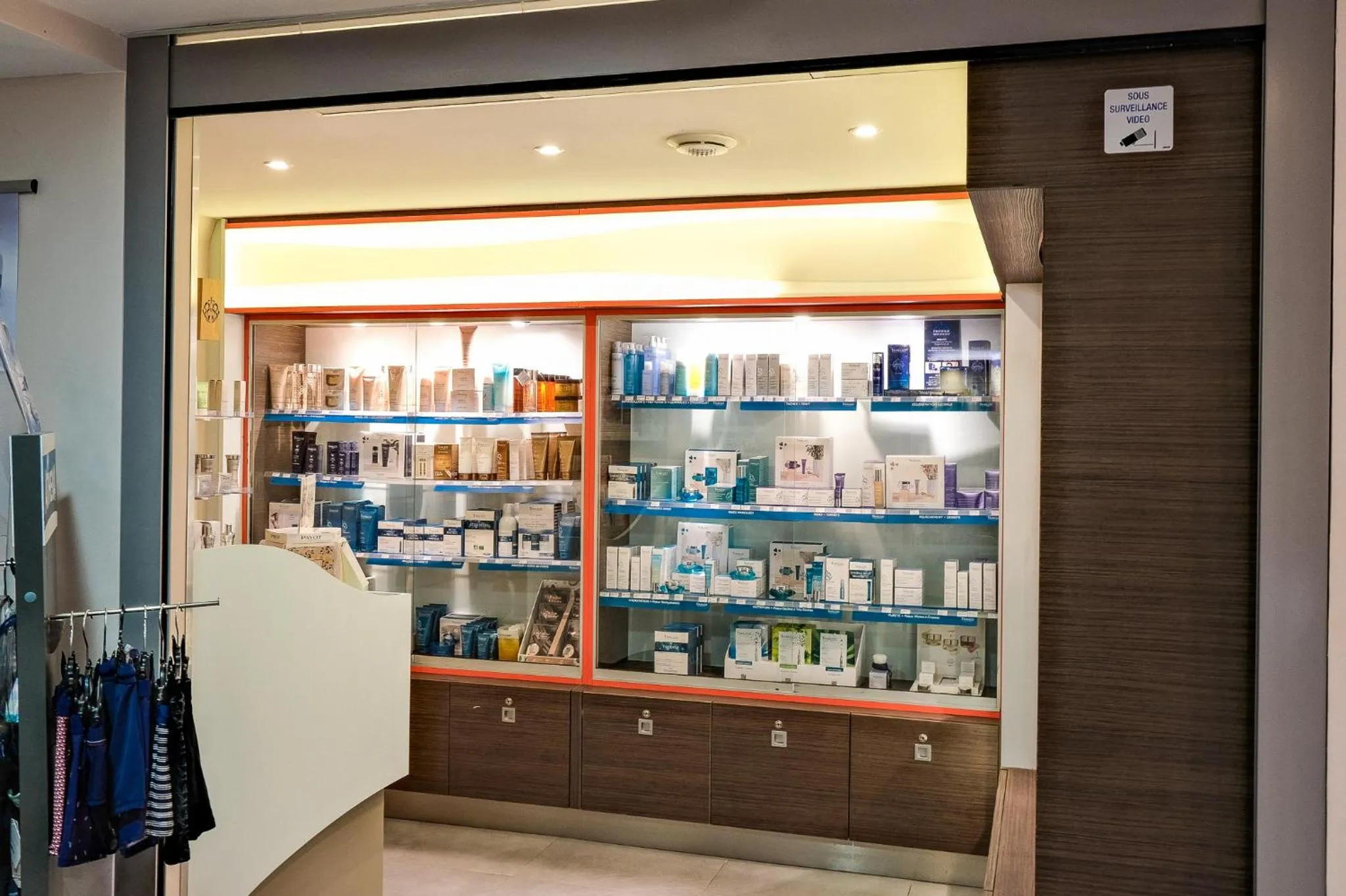 On-site shops in Thalazur Port-Camargue - Hotel & Spa