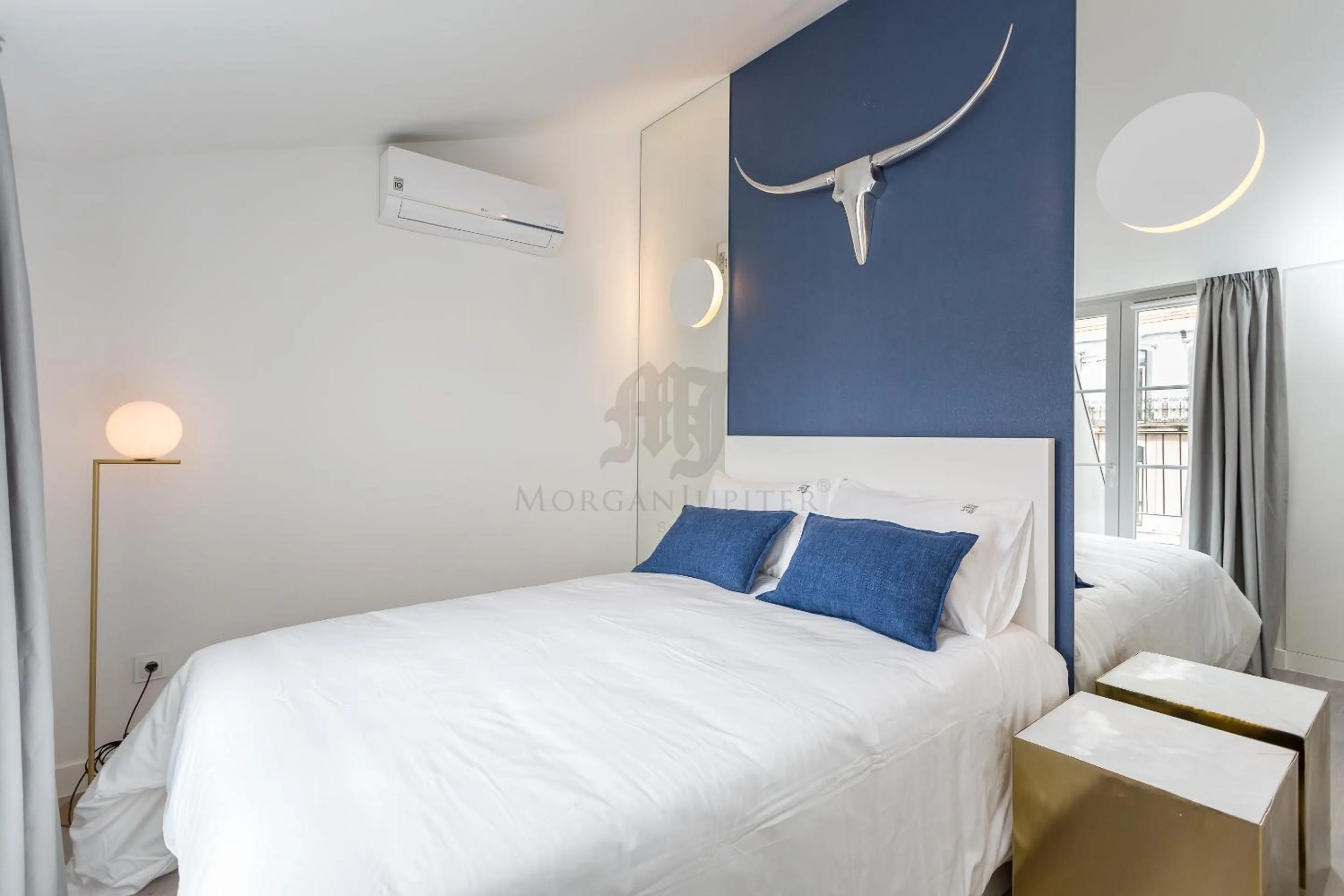 Bed in Morgan-Jupiter Apartments