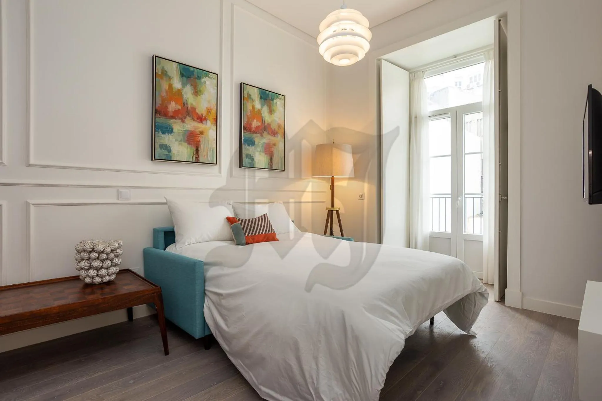 TV and multimedia, Bed in Morgan-Jupiter Apartments