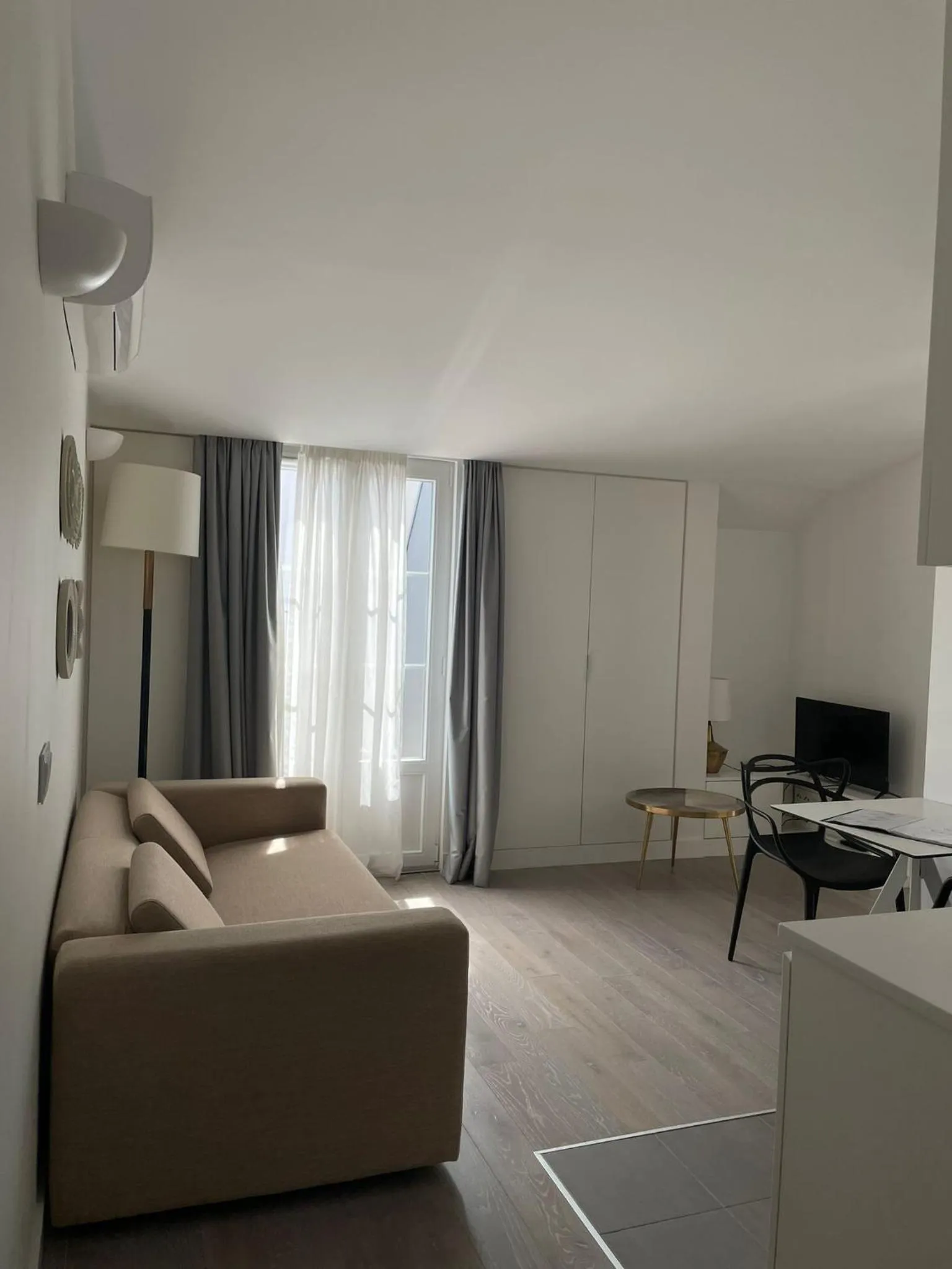 TV and multimedia in Morgan-Jupiter Apartments