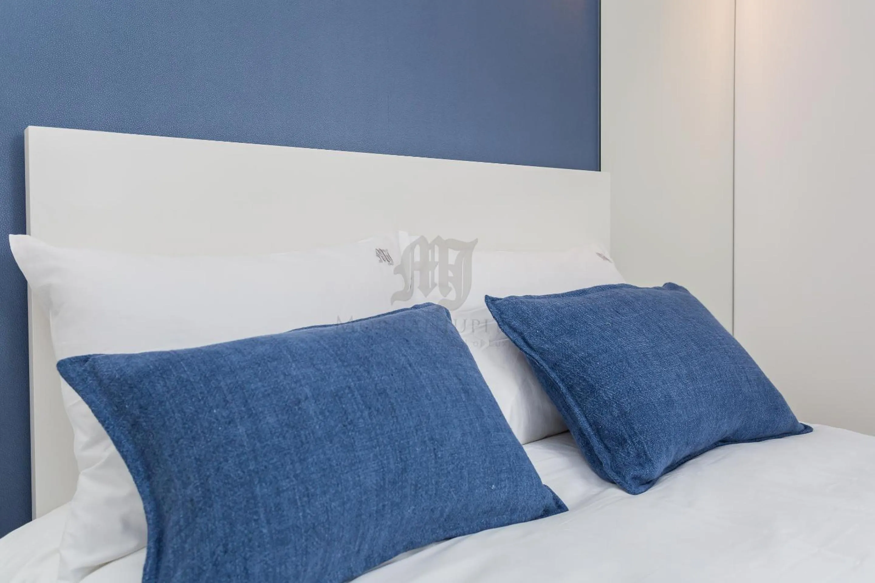 Bed in Morgan-Jupiter Apartments