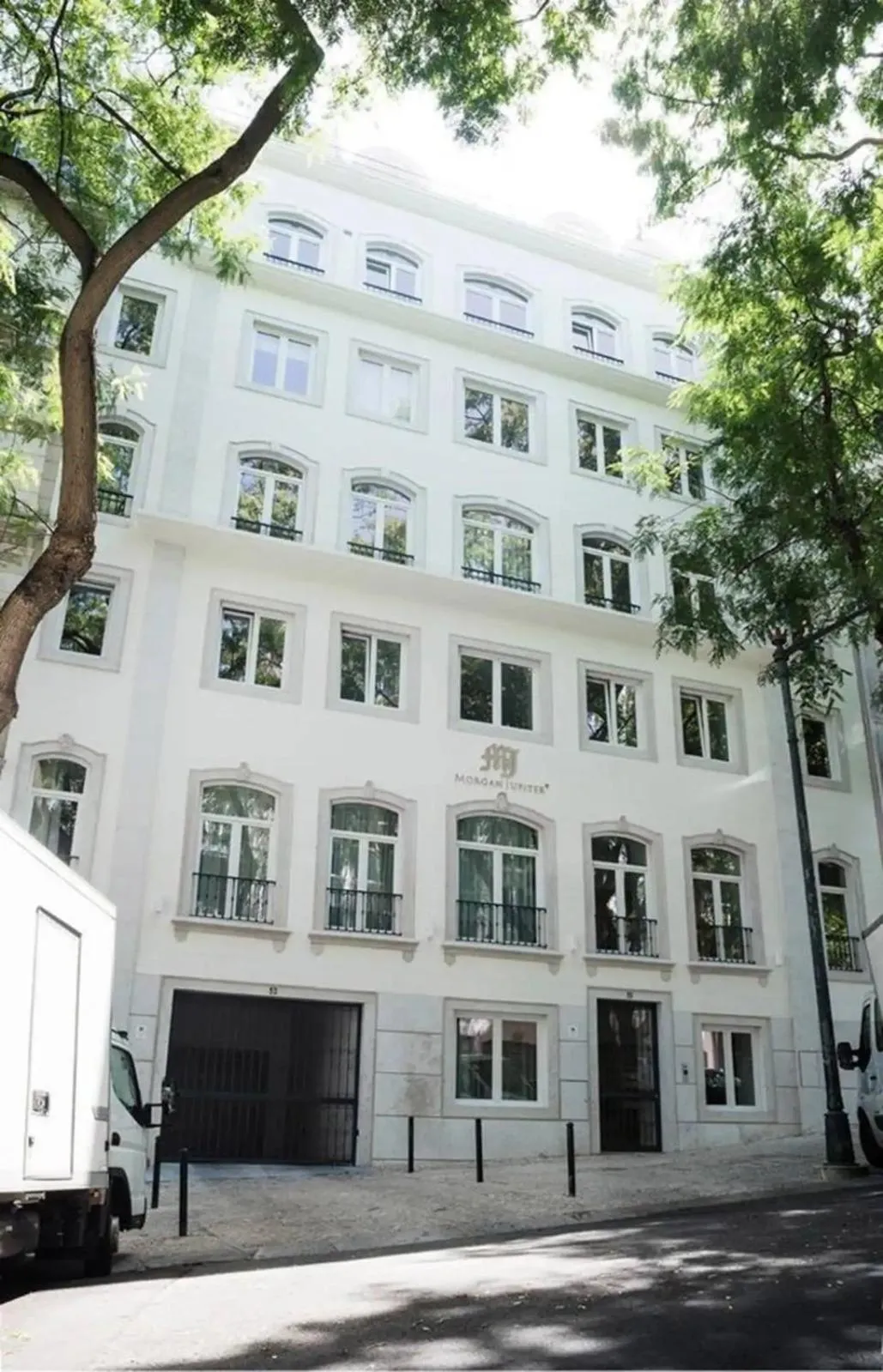 Property building in Morgan-Jupiter Apartments