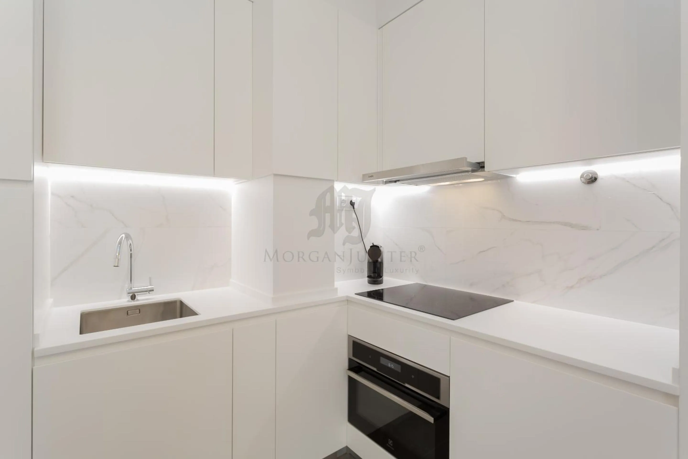 Kitchen or kitchenette in Morgan-Jupiter Apartments