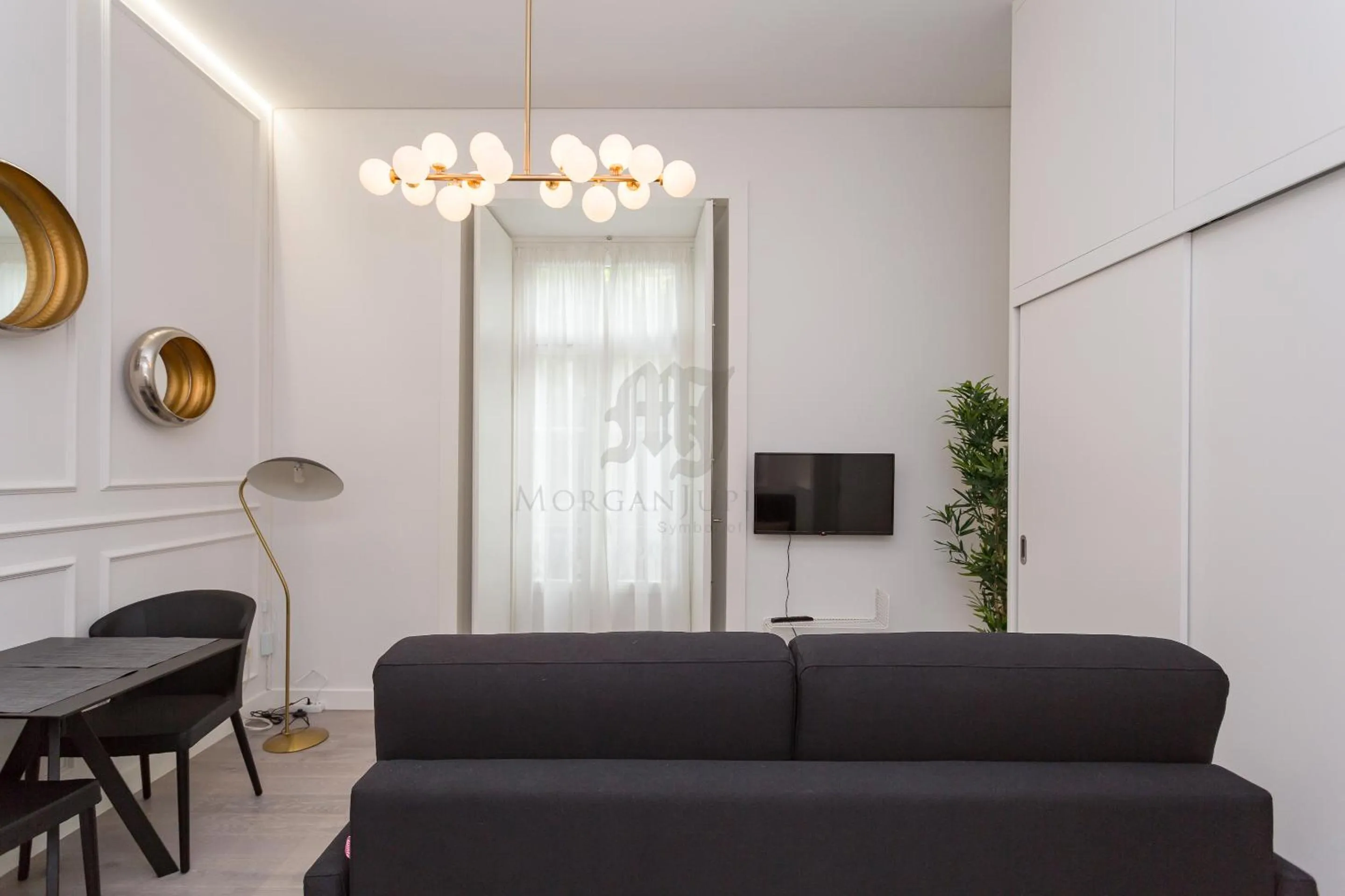 TV and multimedia in Morgan-Jupiter Apartments