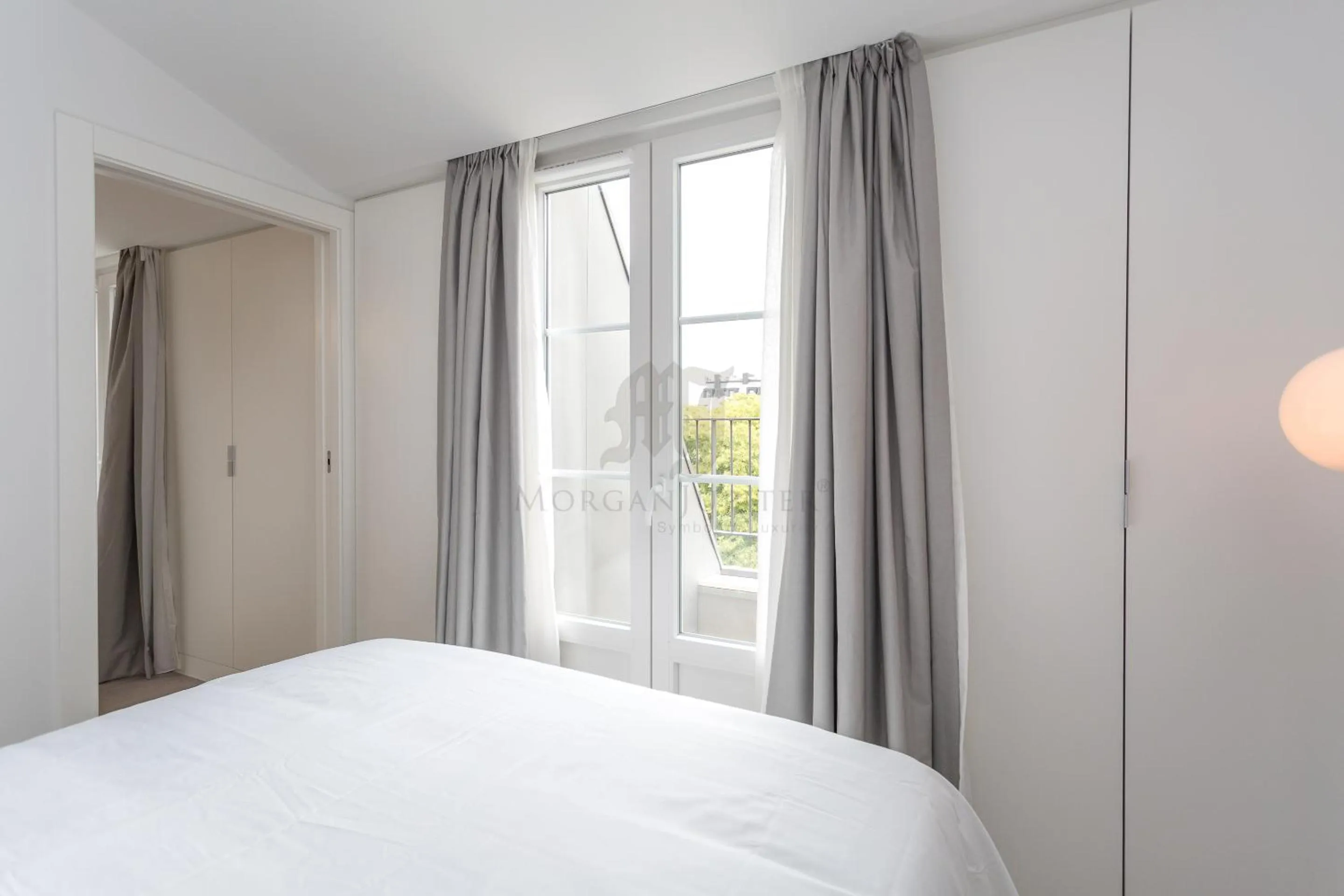 Bed in Morgan-Jupiter Apartments