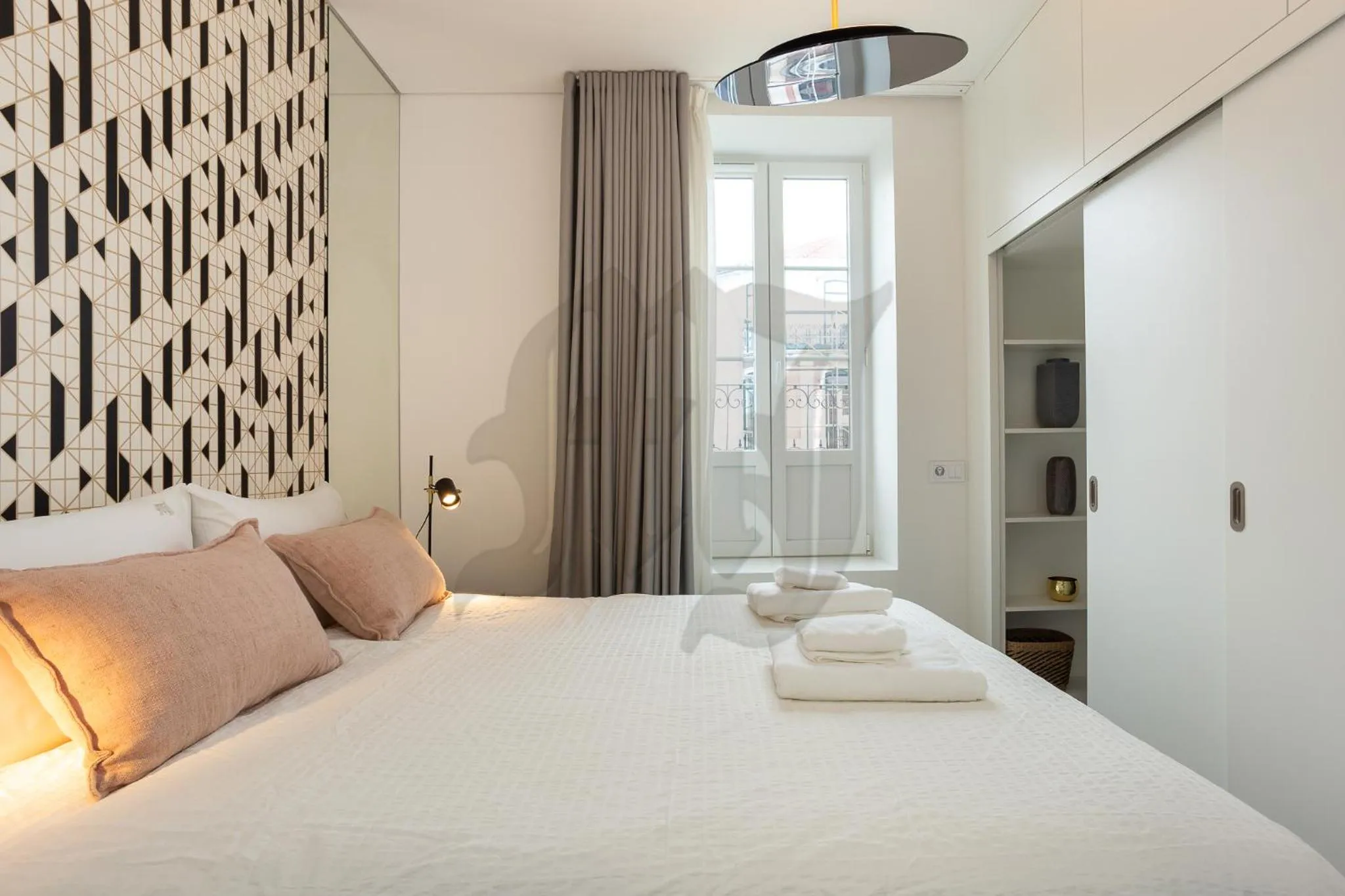 Bedroom, Bed in Morgan-Jupiter Apartments