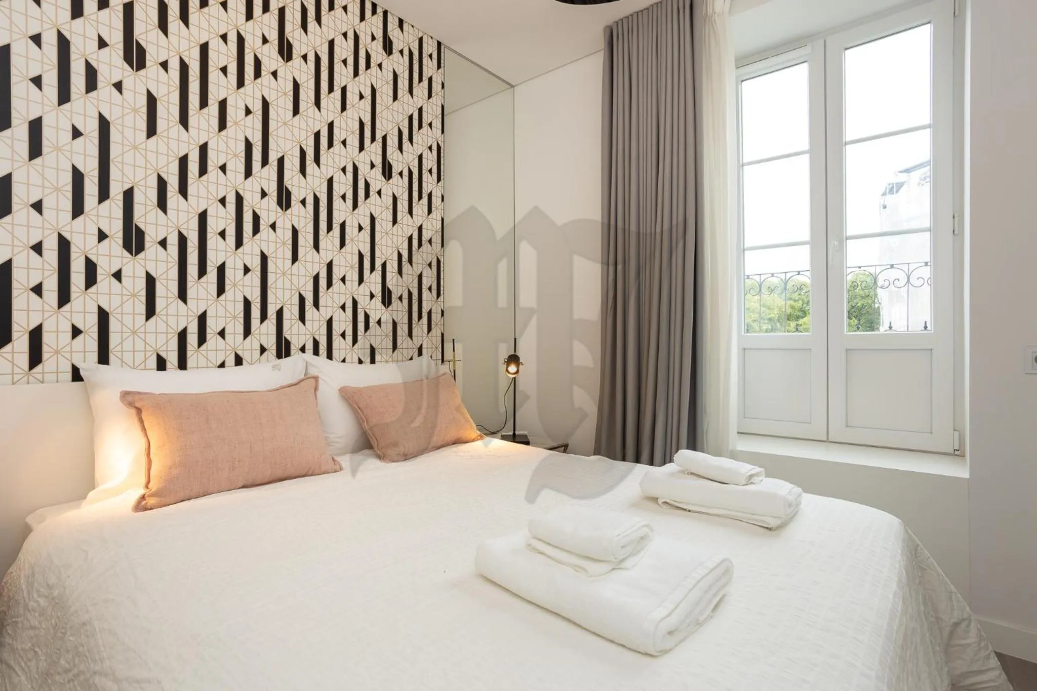 Photo of the whole room, Bed in Morgan-Jupiter Apartments