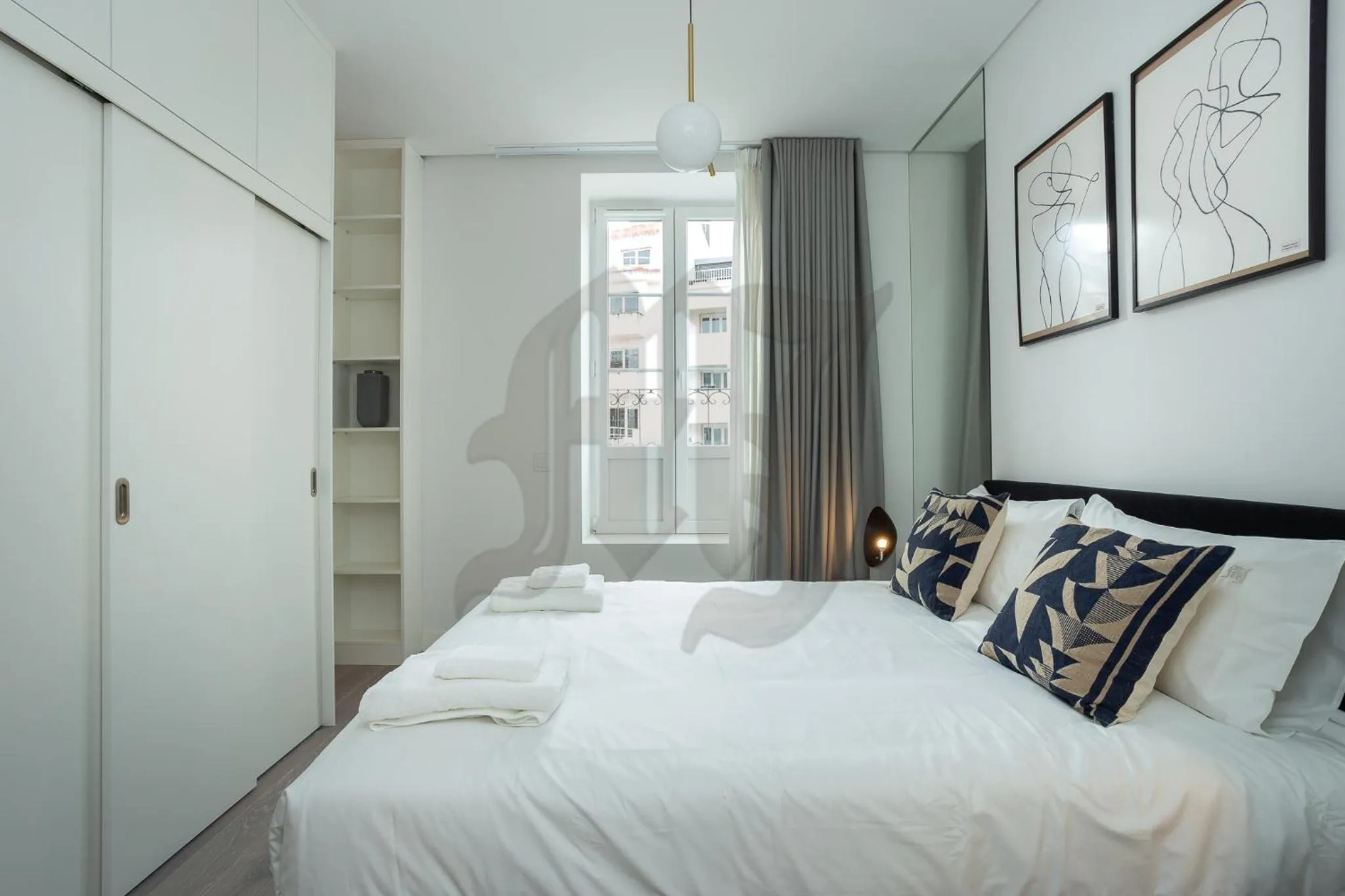 Photo of the whole room, Bed in Morgan-Jupiter Apartments