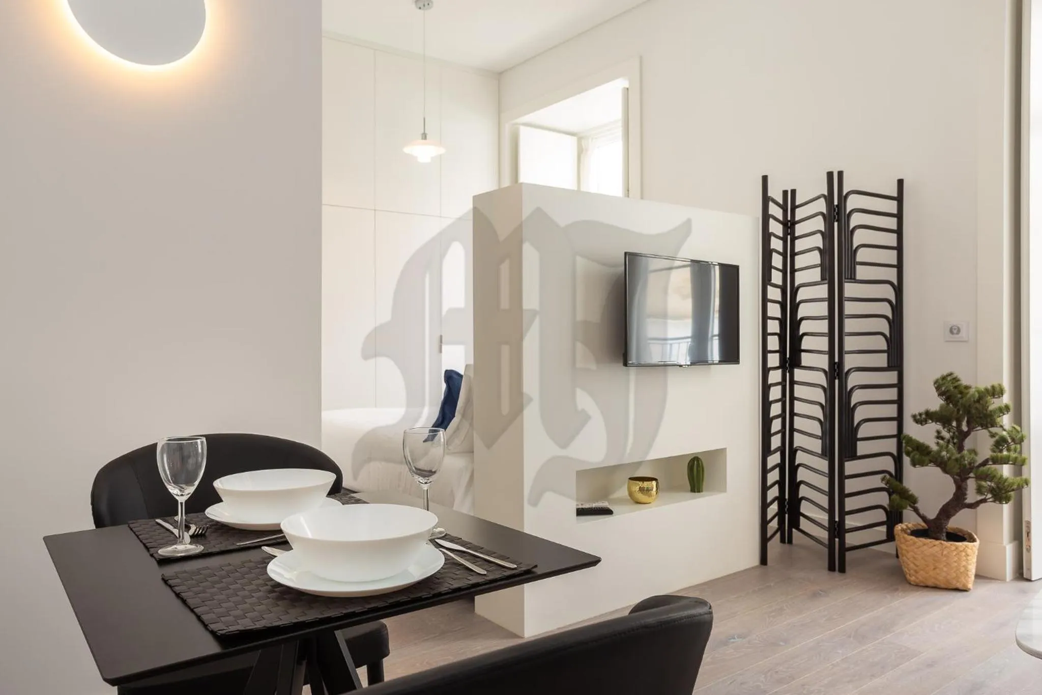 TV and multimedia in Morgan-Jupiter Apartments