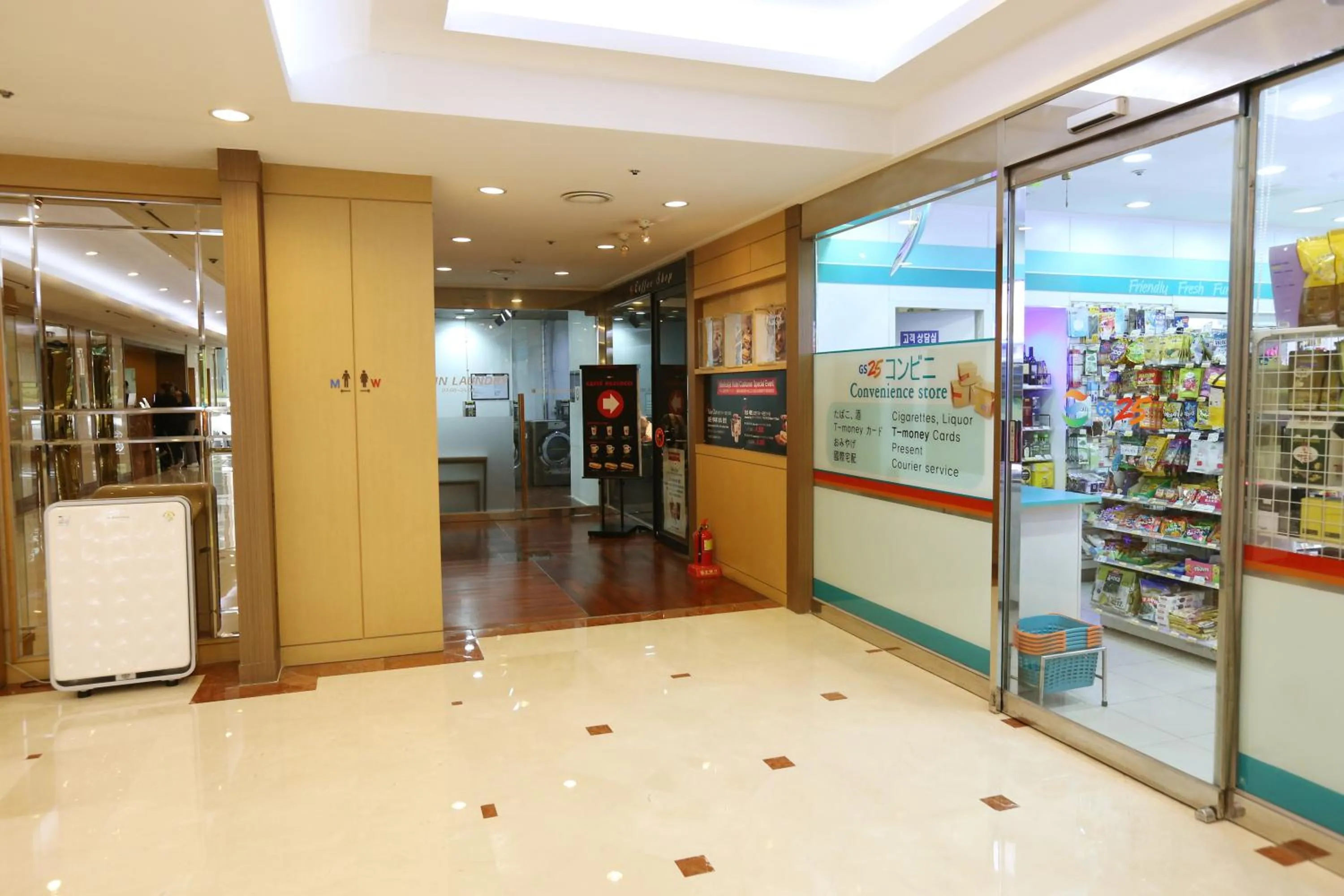 Drinks in New Kukje Hotel