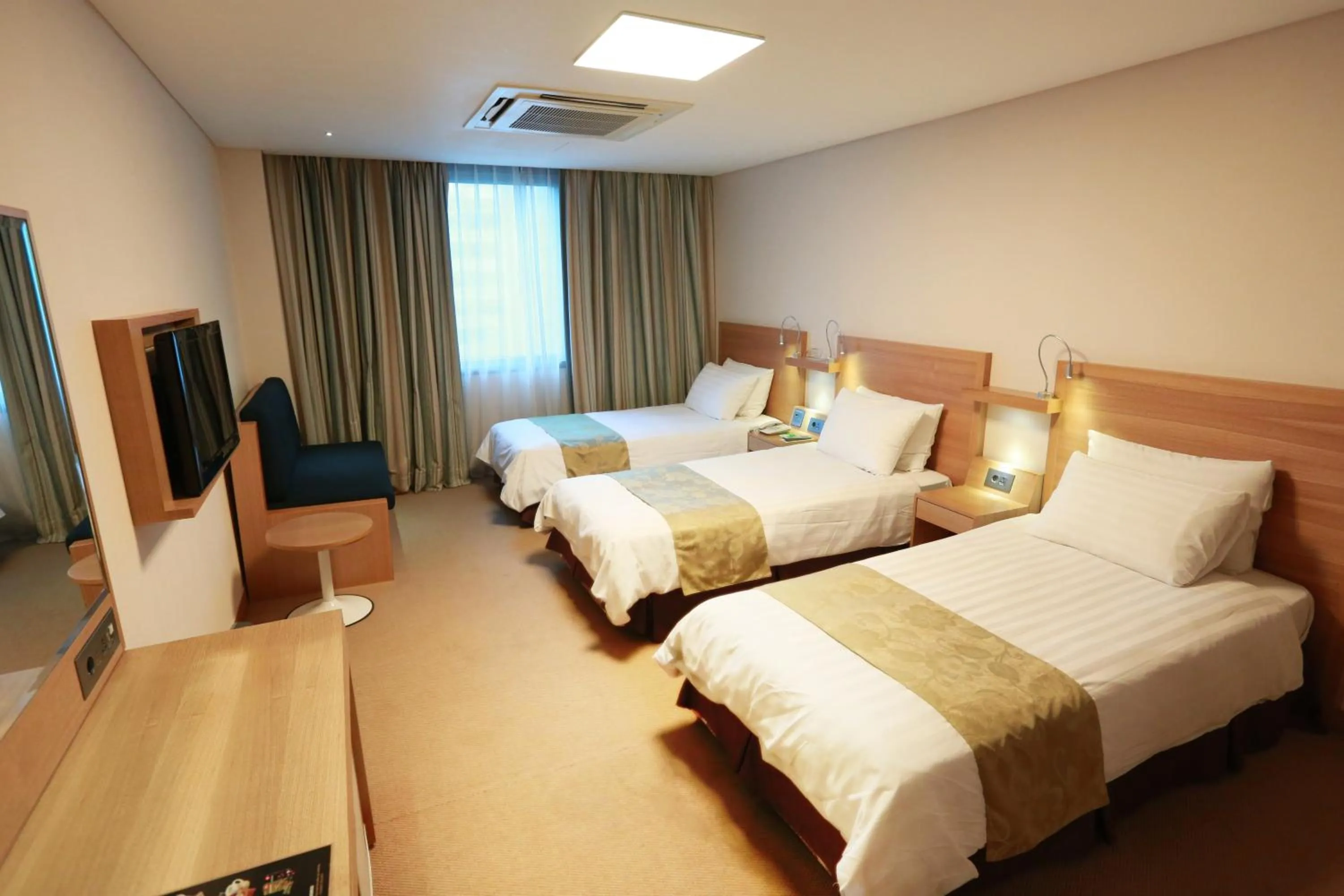 Decorative detail in New Kukje Hotel