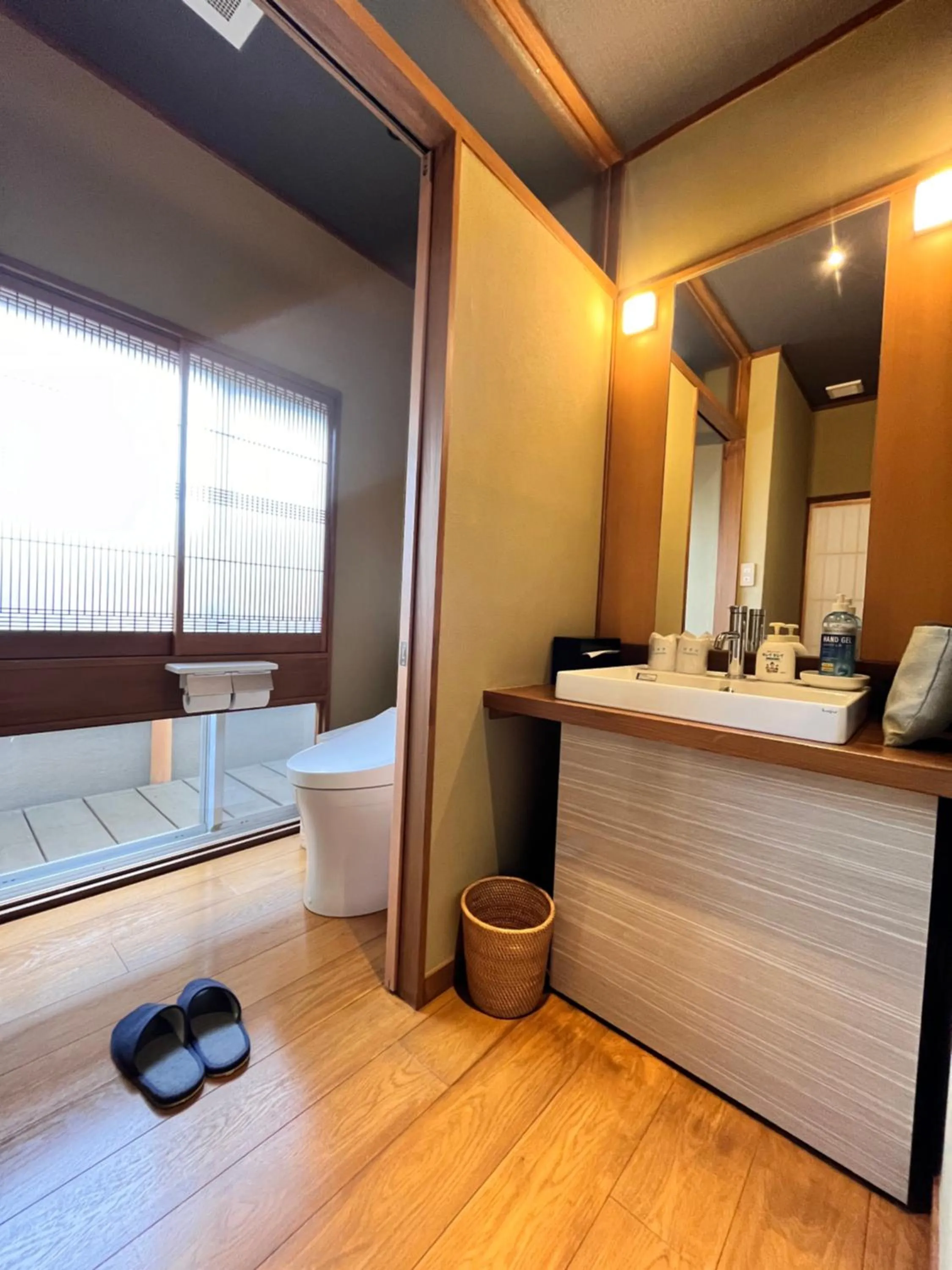 Toilet in Ryokan Kiraku